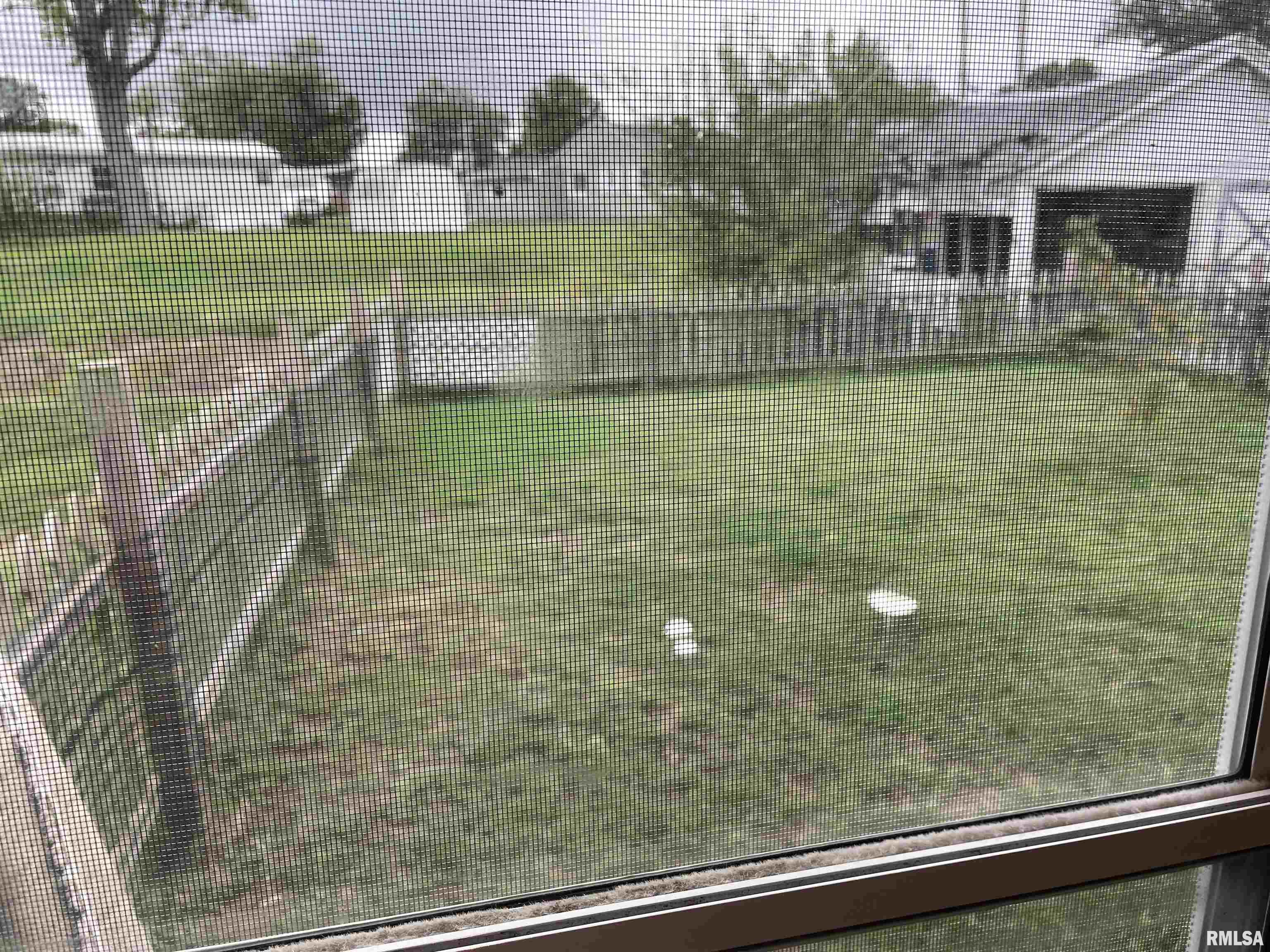 605 Oak Street, Carmi, Illinois image 7
