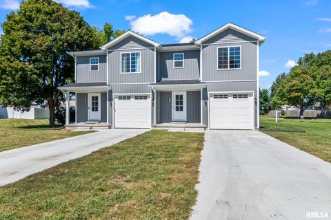 Homes For Sale - 397 W Main Street<br/> Williamsville, IL 62693