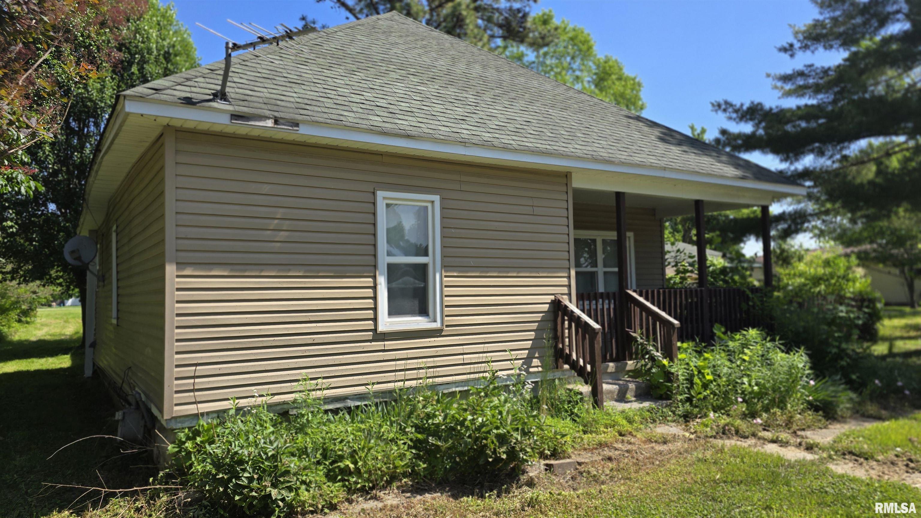 1405 W Harrison Street, Herrin, Illinois image 3