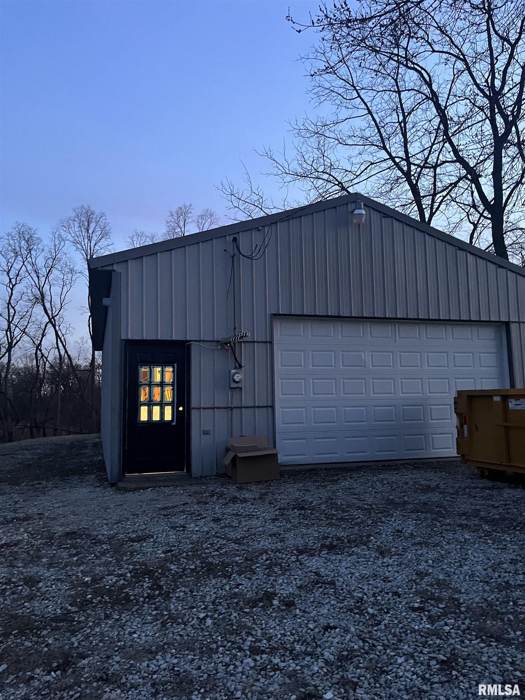 725 Oak Street, Andover, Illinois image 44