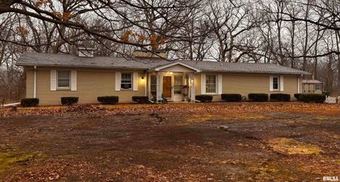 Homes For Sale - 1125 Windcrest Acres<br/> Knox County, Galesburg, IL 61401