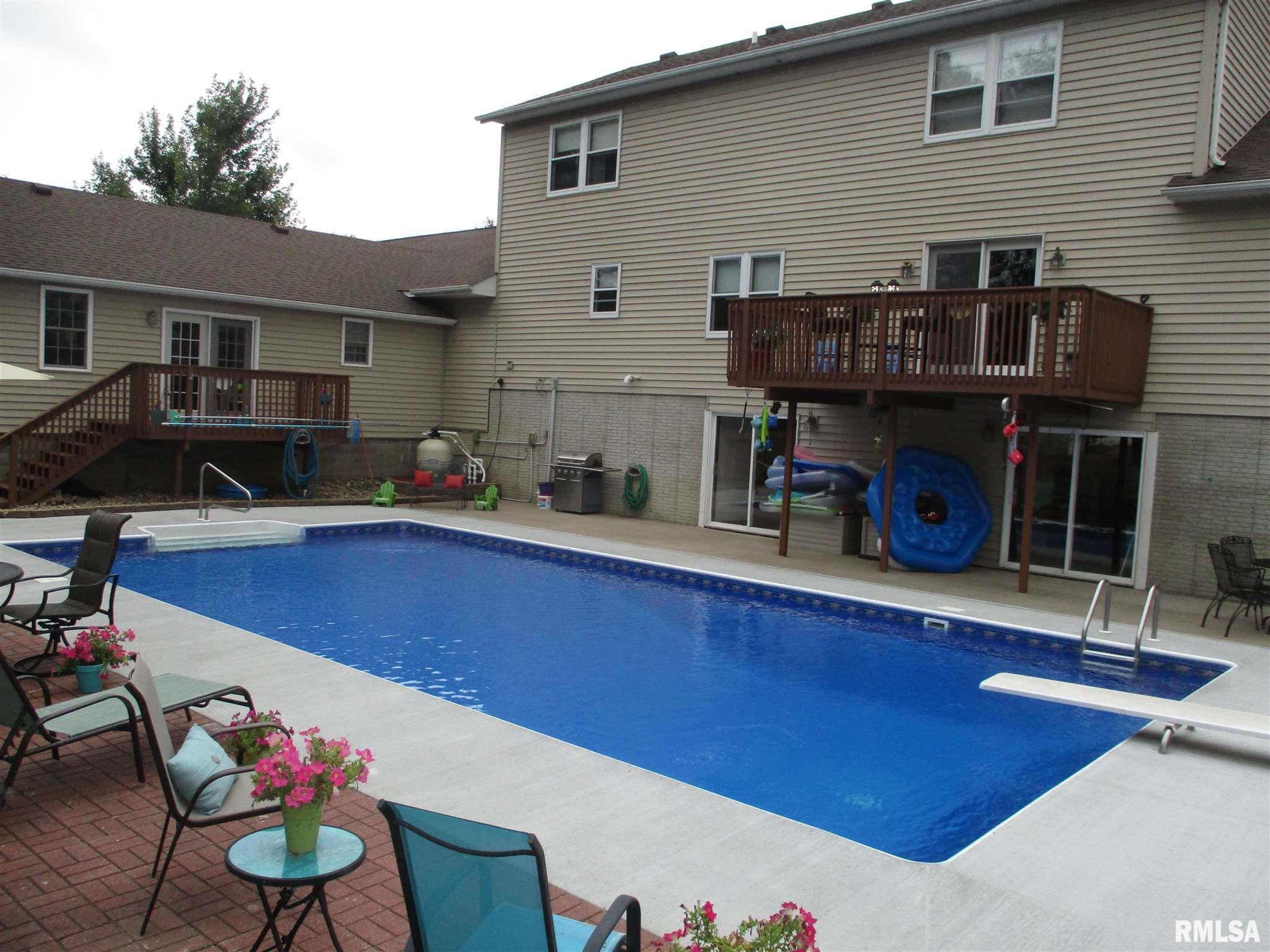 2820 Oak Ridge Road, Camanche, Iowa image 2