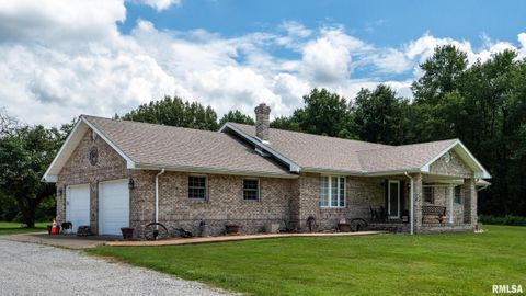 Homes For Sale - 1632 Pershing Road<br/> Franklin County, West Frankfort, IL 62896
