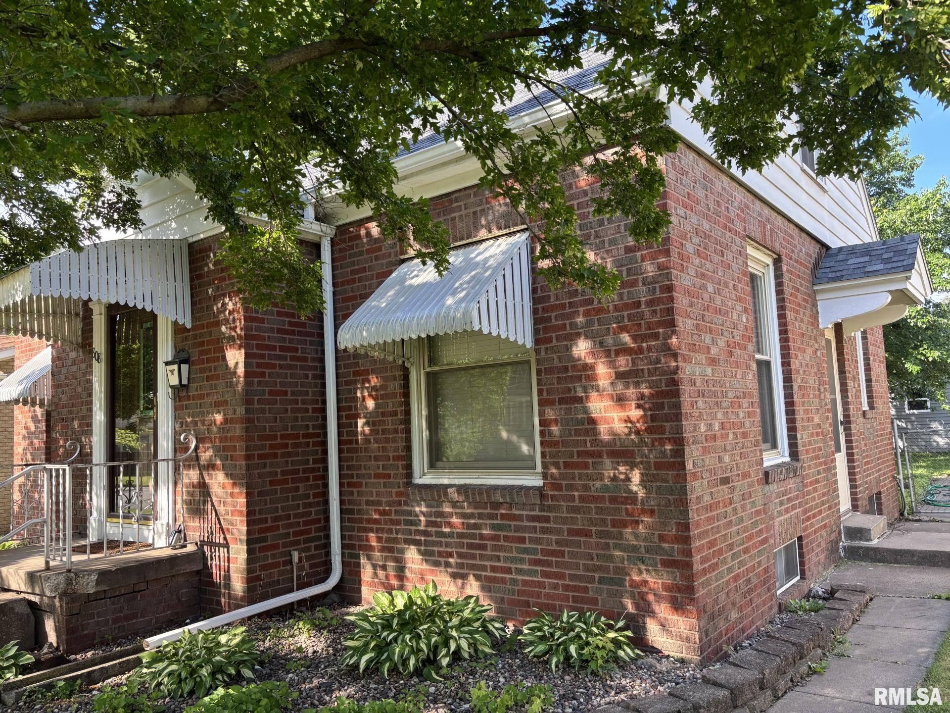 808 S Dittmer Street, Davenport, Iowa image 2