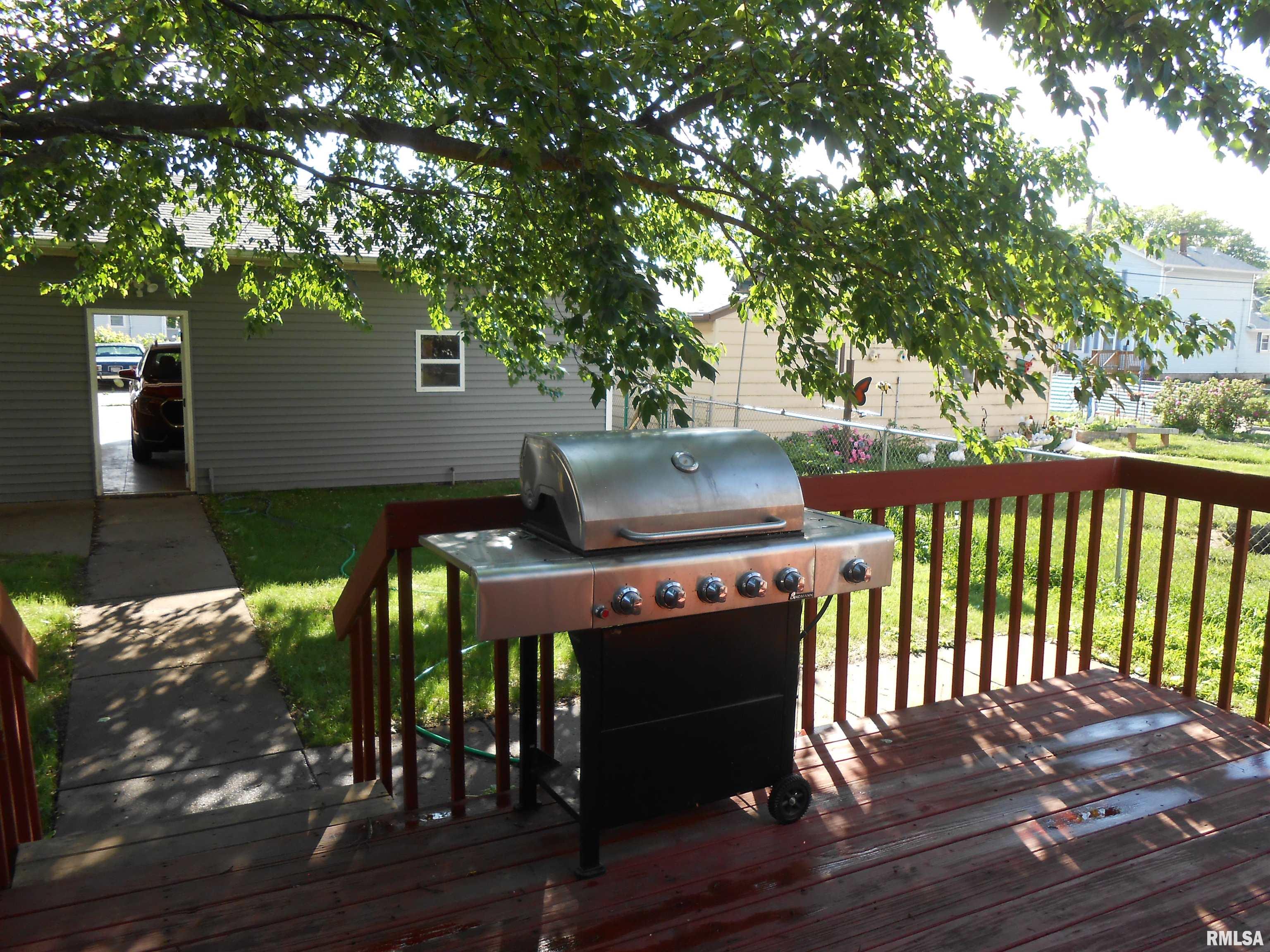808 S Dittmer Street, Davenport, Iowa image 4