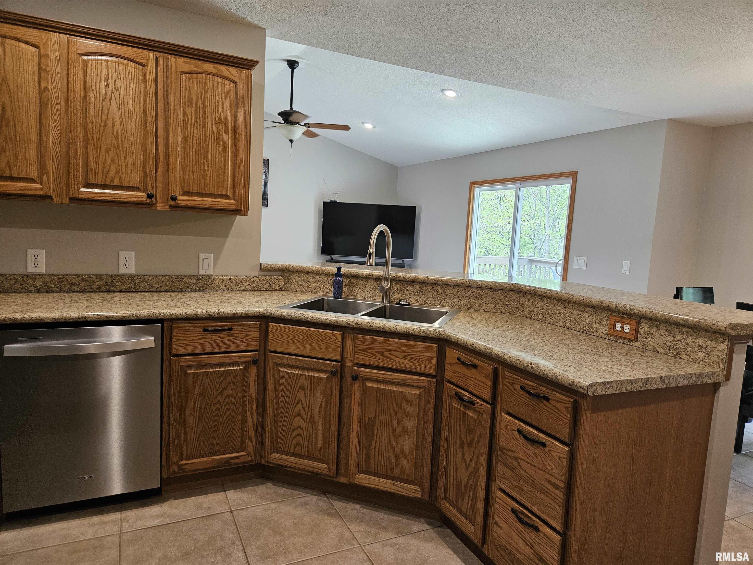 608 Cherry Court, Colona, Illinois image 13