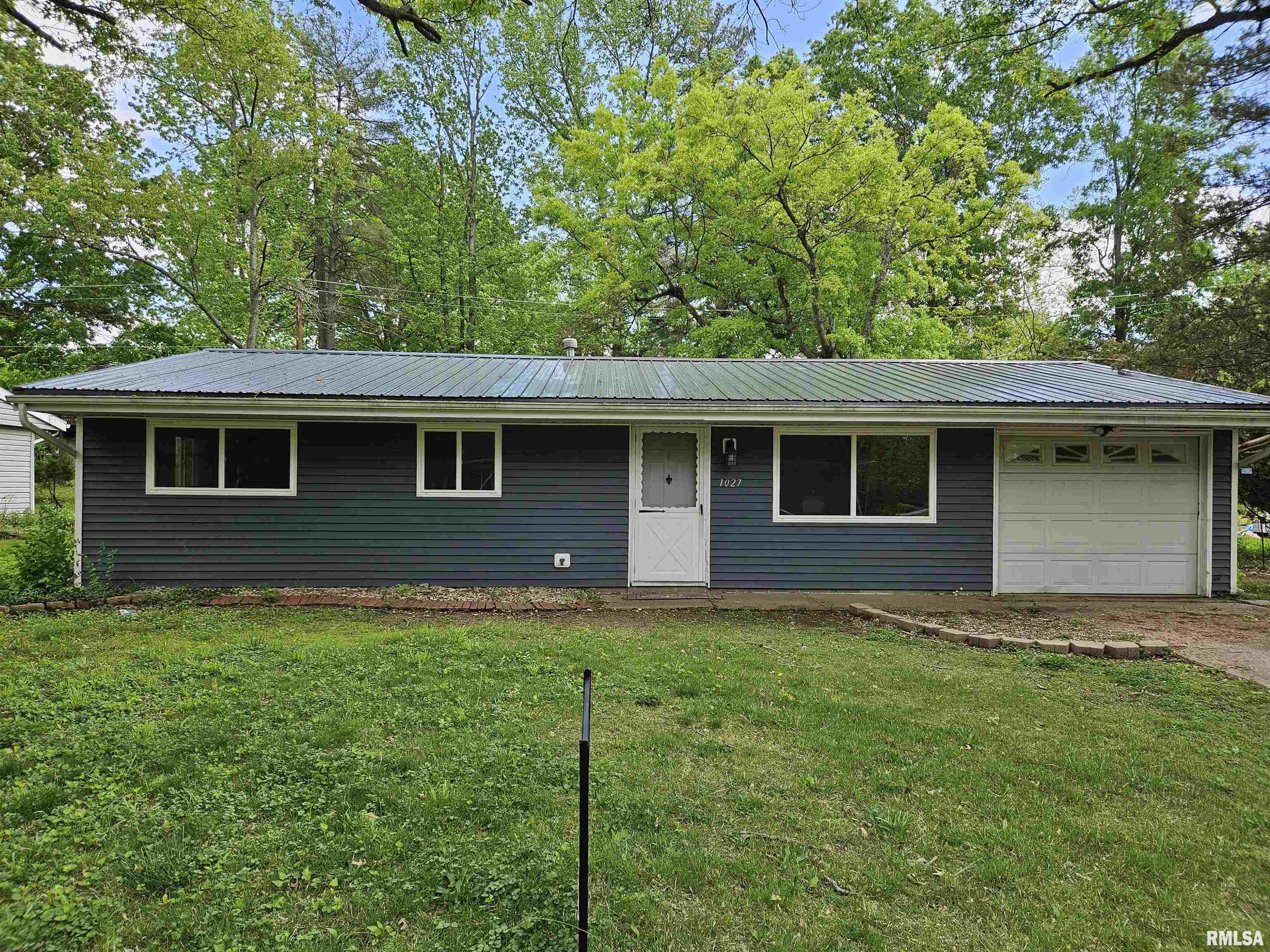 1027 W Laurel Street, Carbondale, Illinois image 1