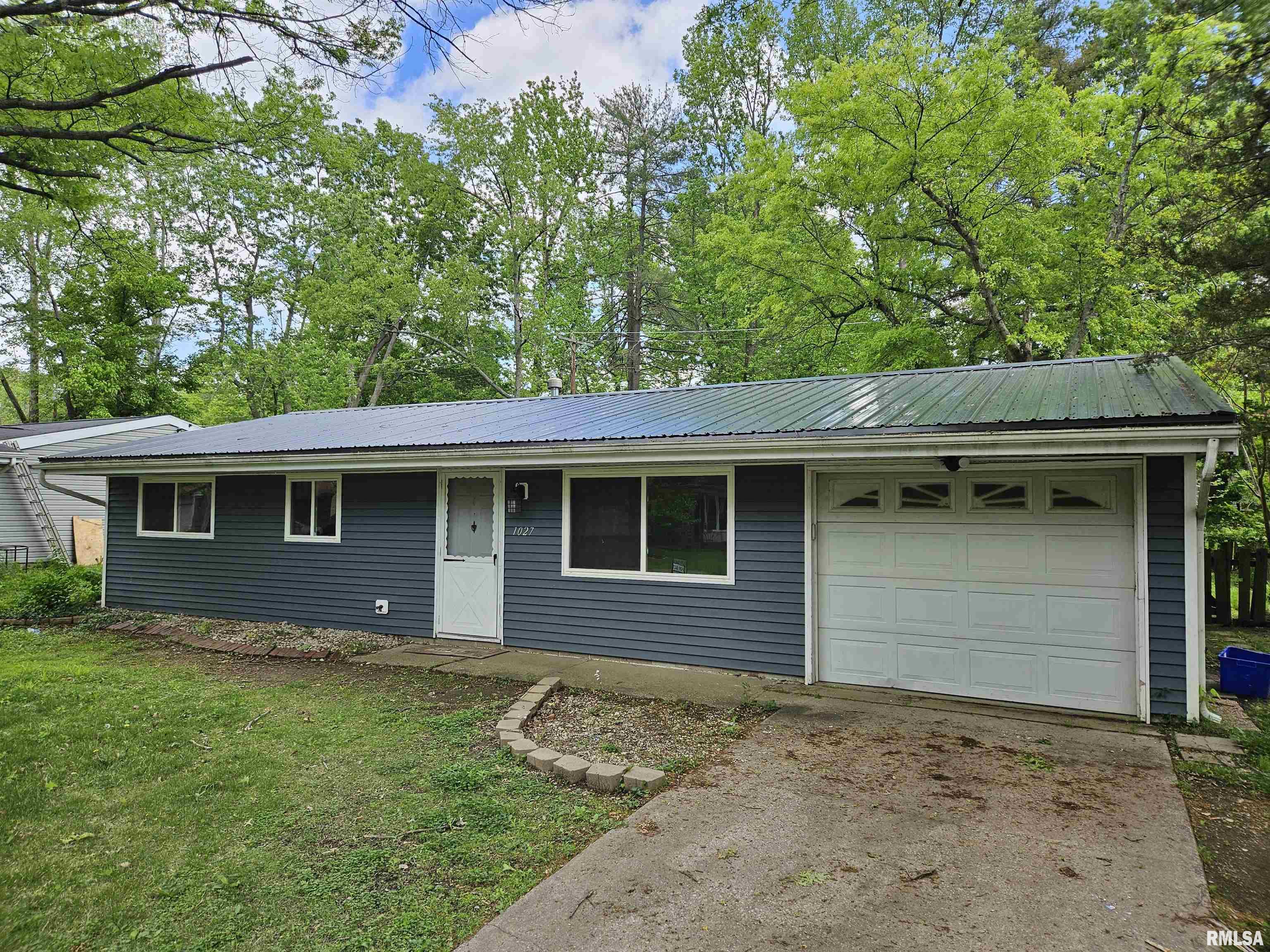 1027 W Laurel Street, Carbondale, Illinois image 2