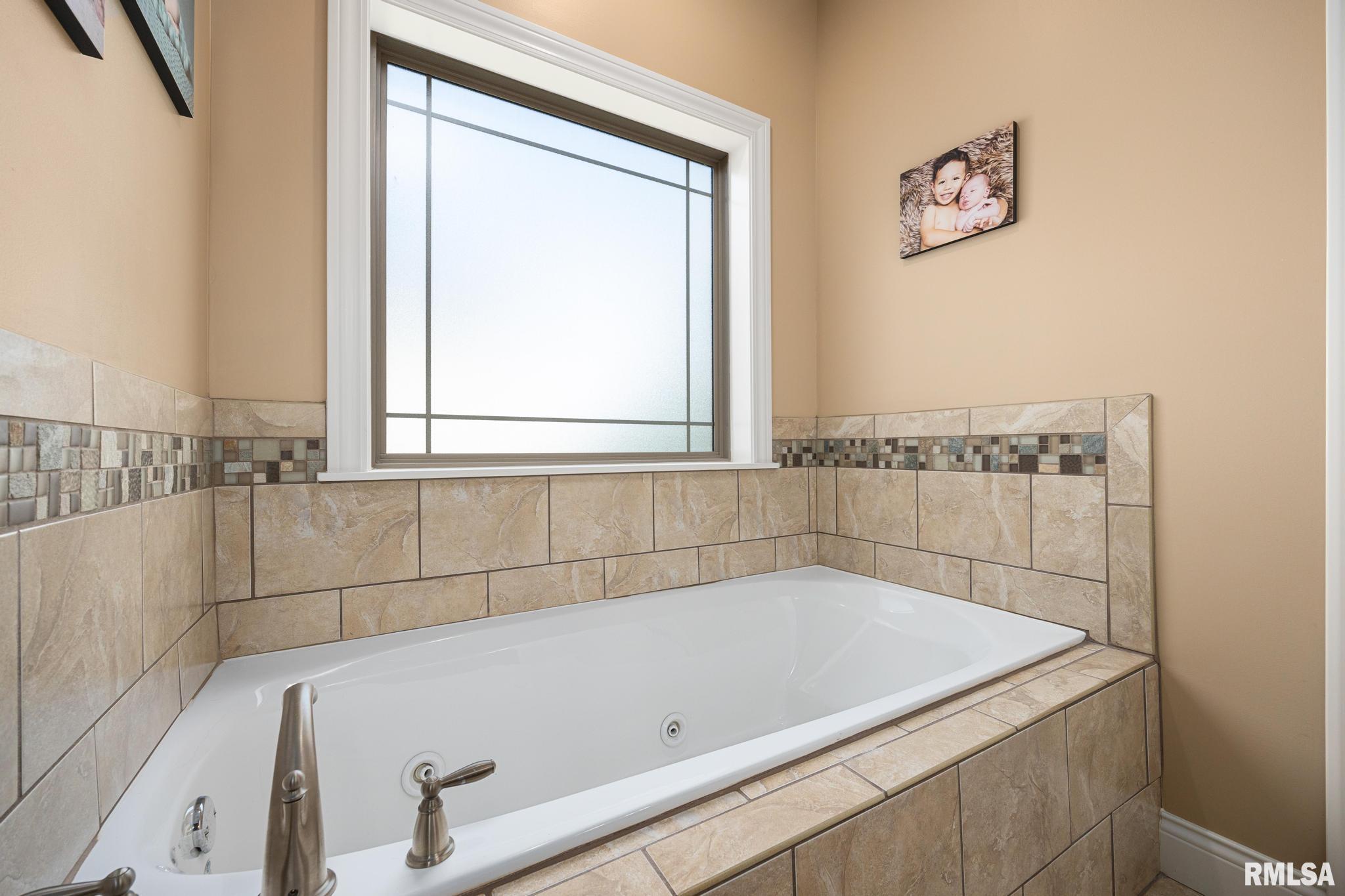 11202 Copper Creek Point, Dunlap, Illinois image 23