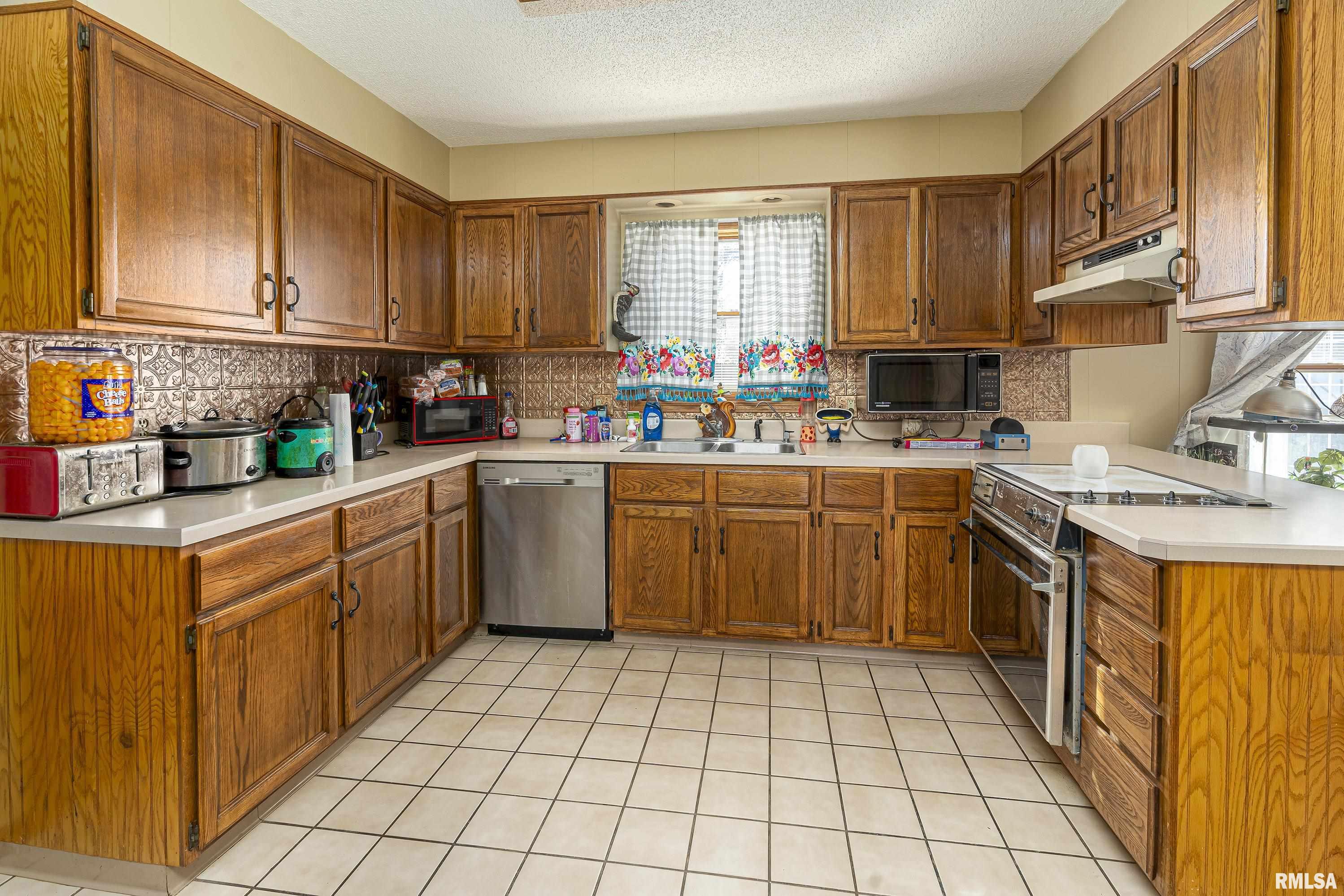 17 Blackberry Lane, Herrin, Illinois image 9