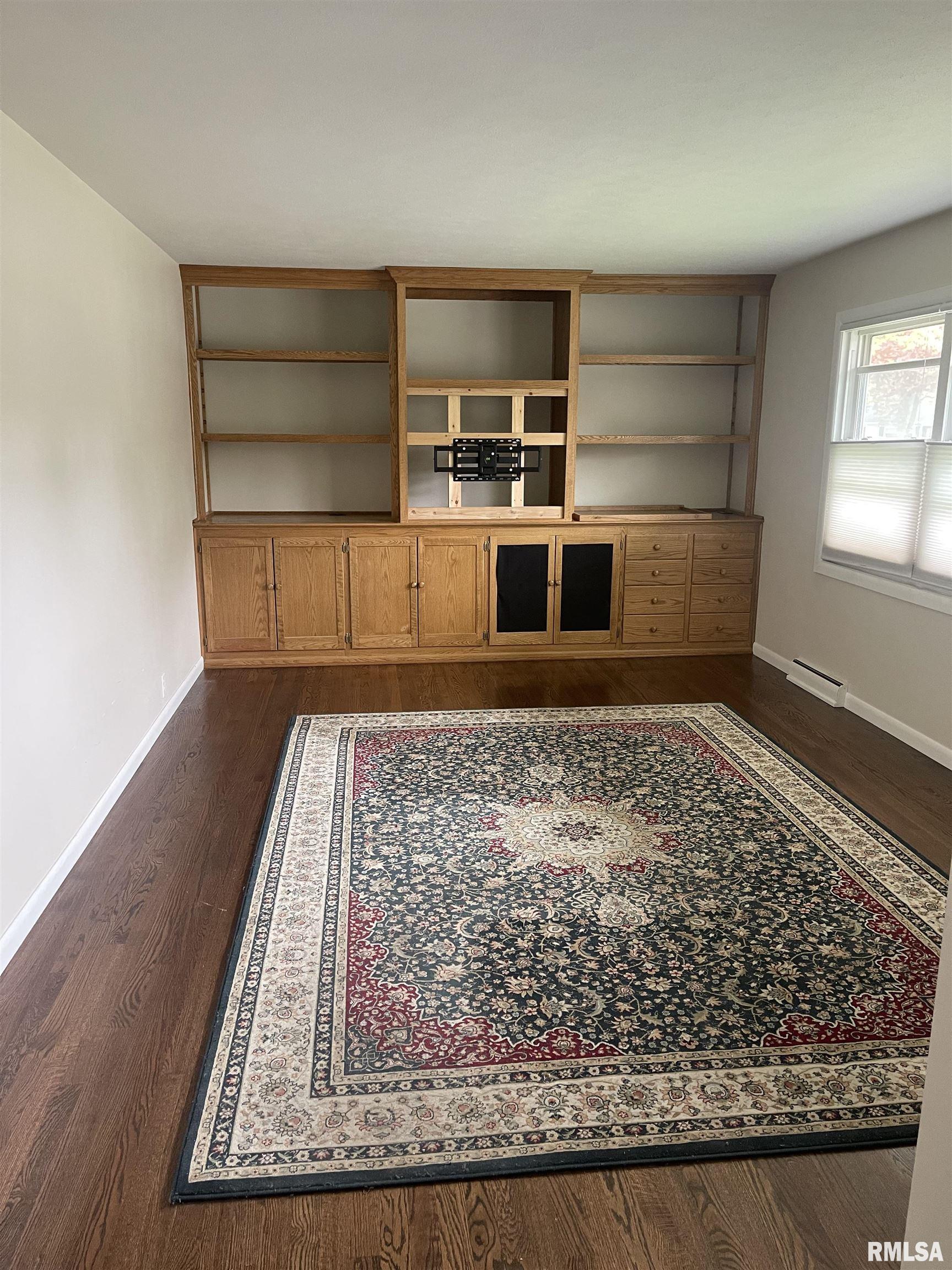 1725 Elmwood Lane, Bettendorf, Iowa image 2