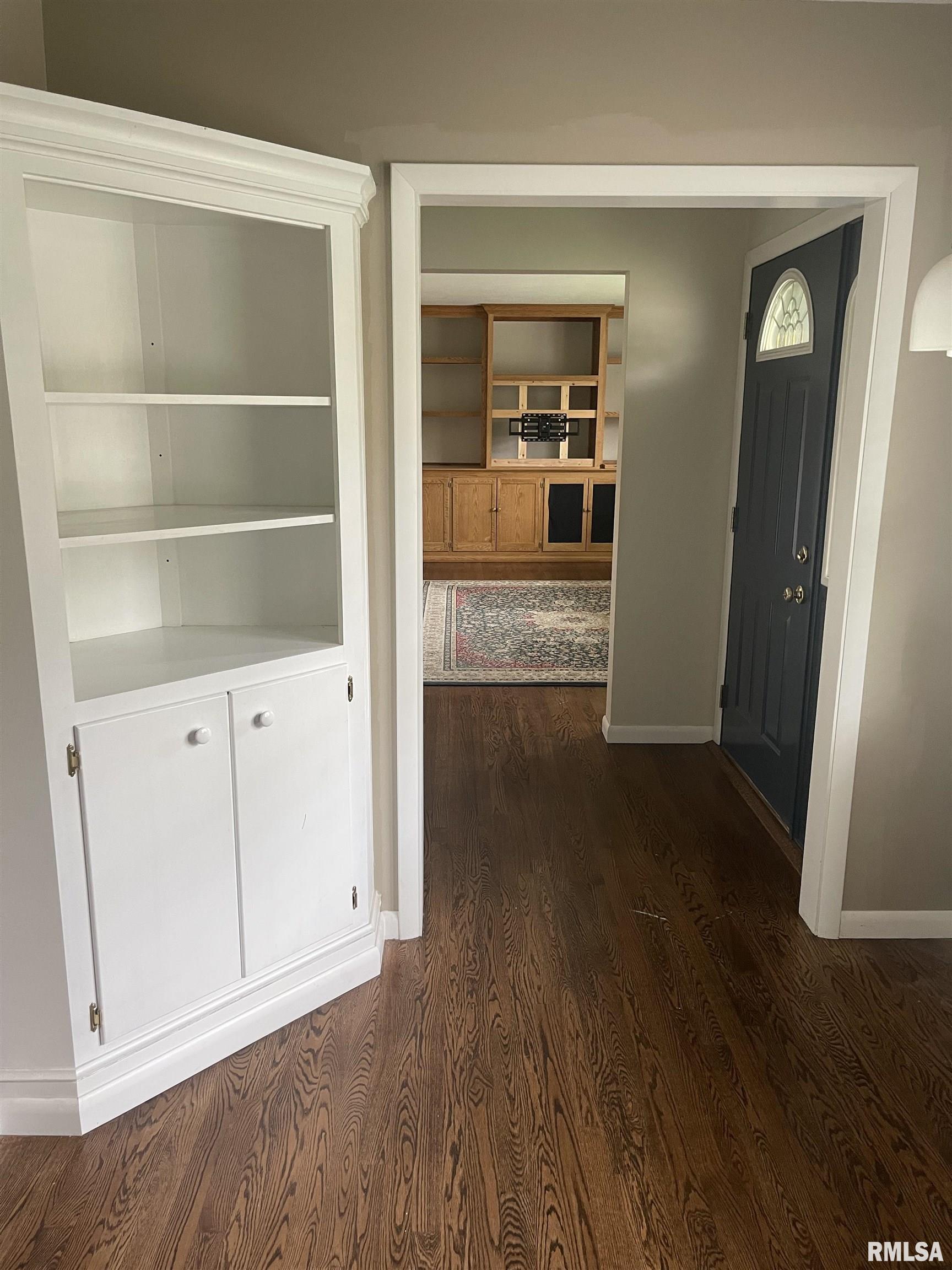 1725 Elmwood Lane, Bettendorf, Iowa image 3