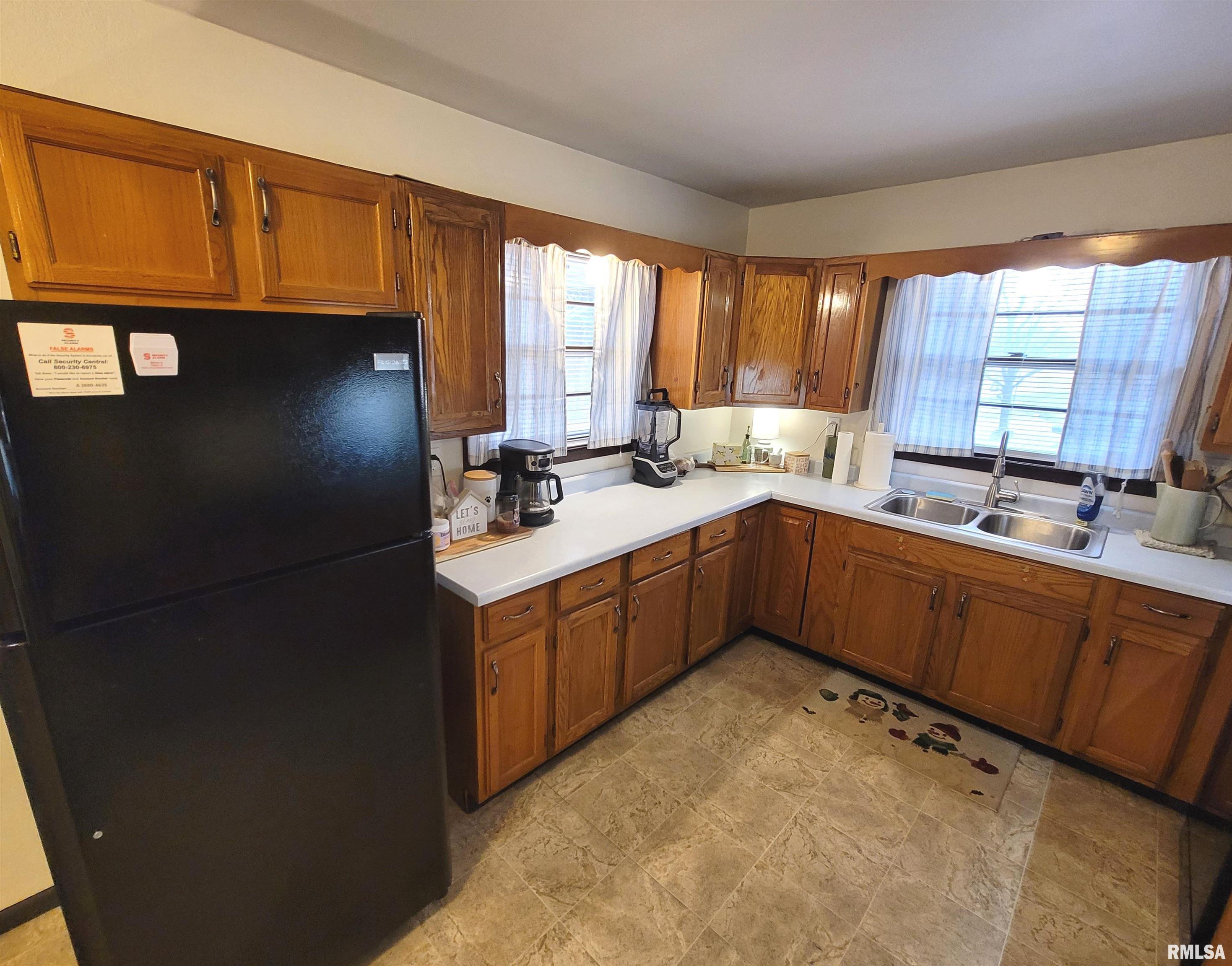 1579 Charleston Road, Salem, Illinois image 7
