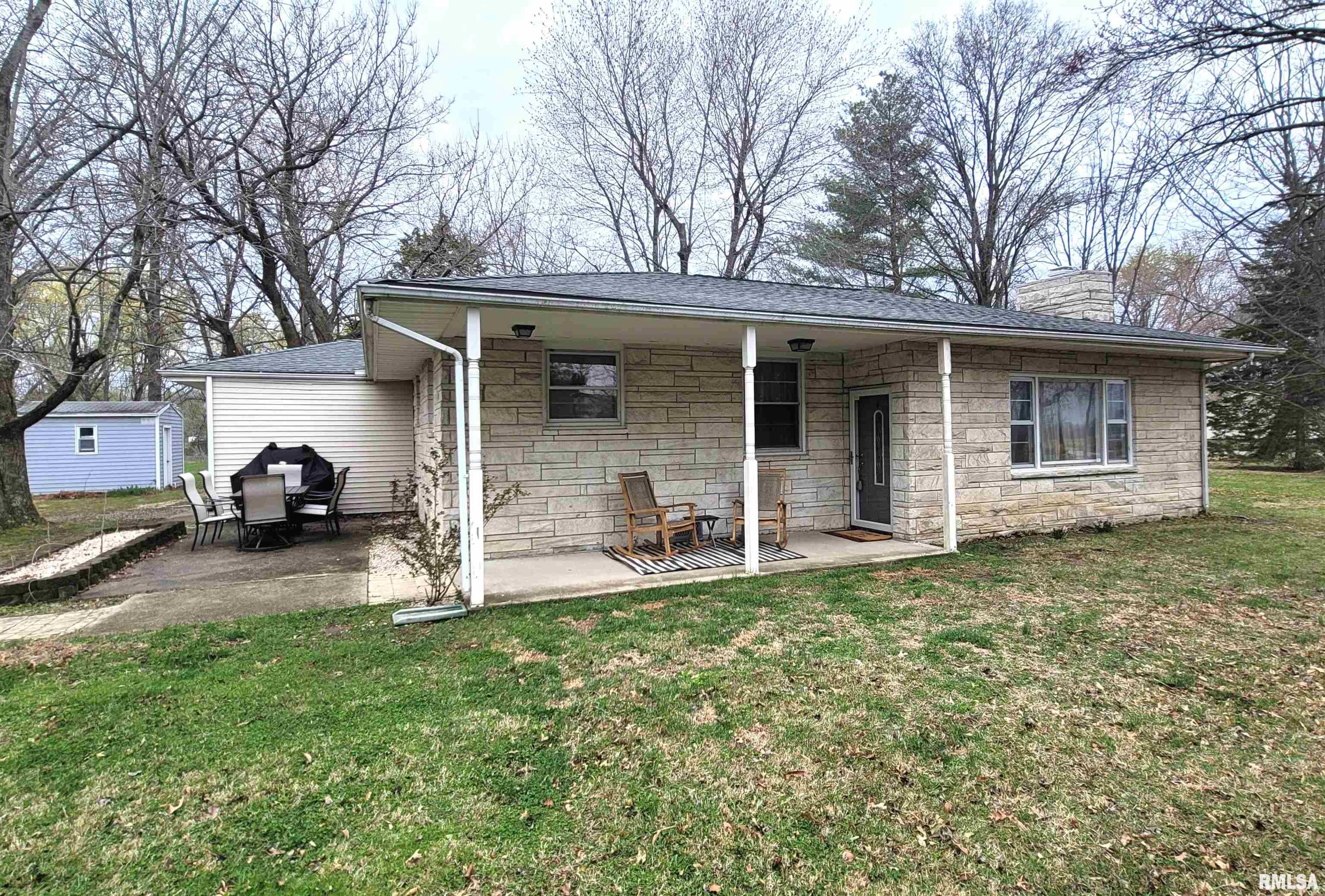 1579 Charleston Road, Salem, Illinois image 1