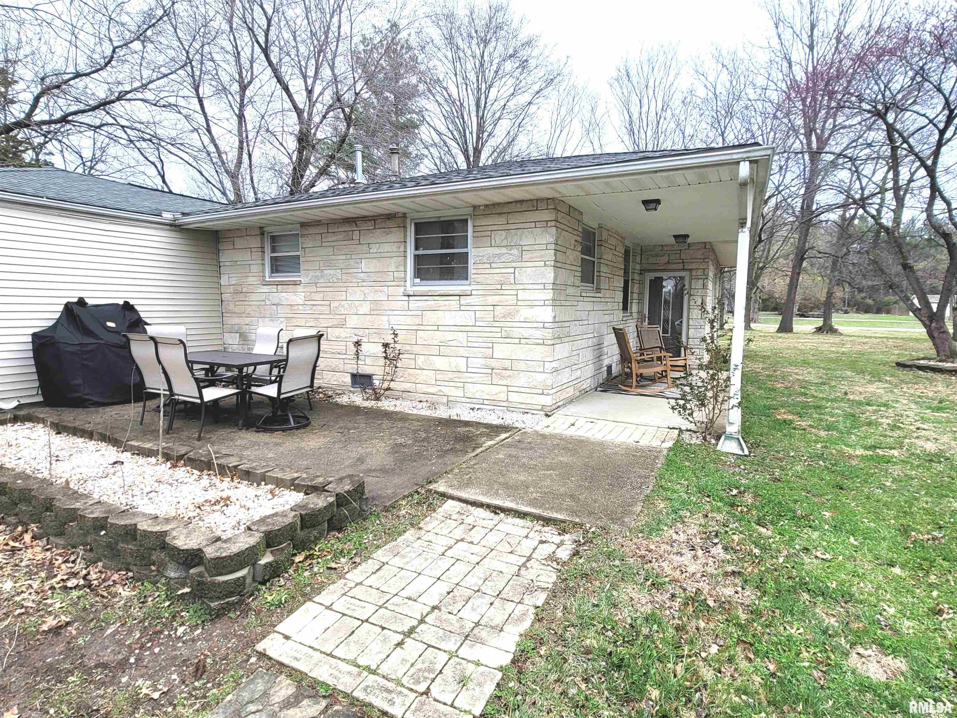1579 Charleston Road, Salem, Illinois image 32