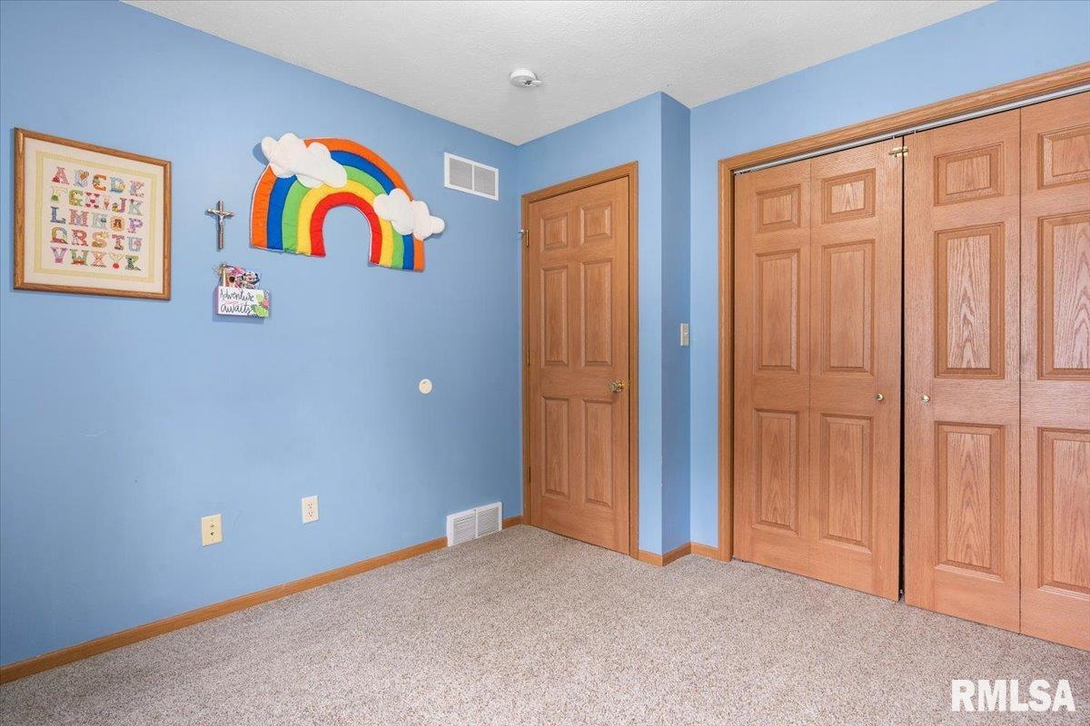 3058 Twin Lakes Drive, Springfield, Illinois image 17