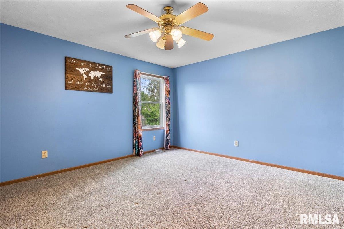 3058 Twin Lakes Drive, Springfield, Illinois image 10