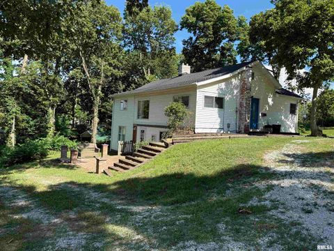 Homes For Sale - 611 S Broadway Street<br/> Mason County, Havana, IL 62644