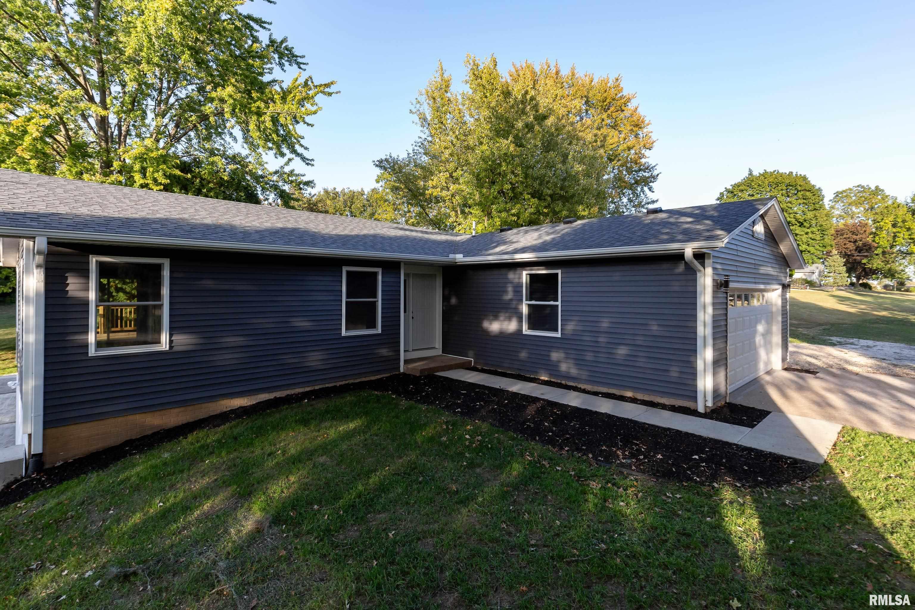 26850 229th Street, Le Claire, Iowa image 3