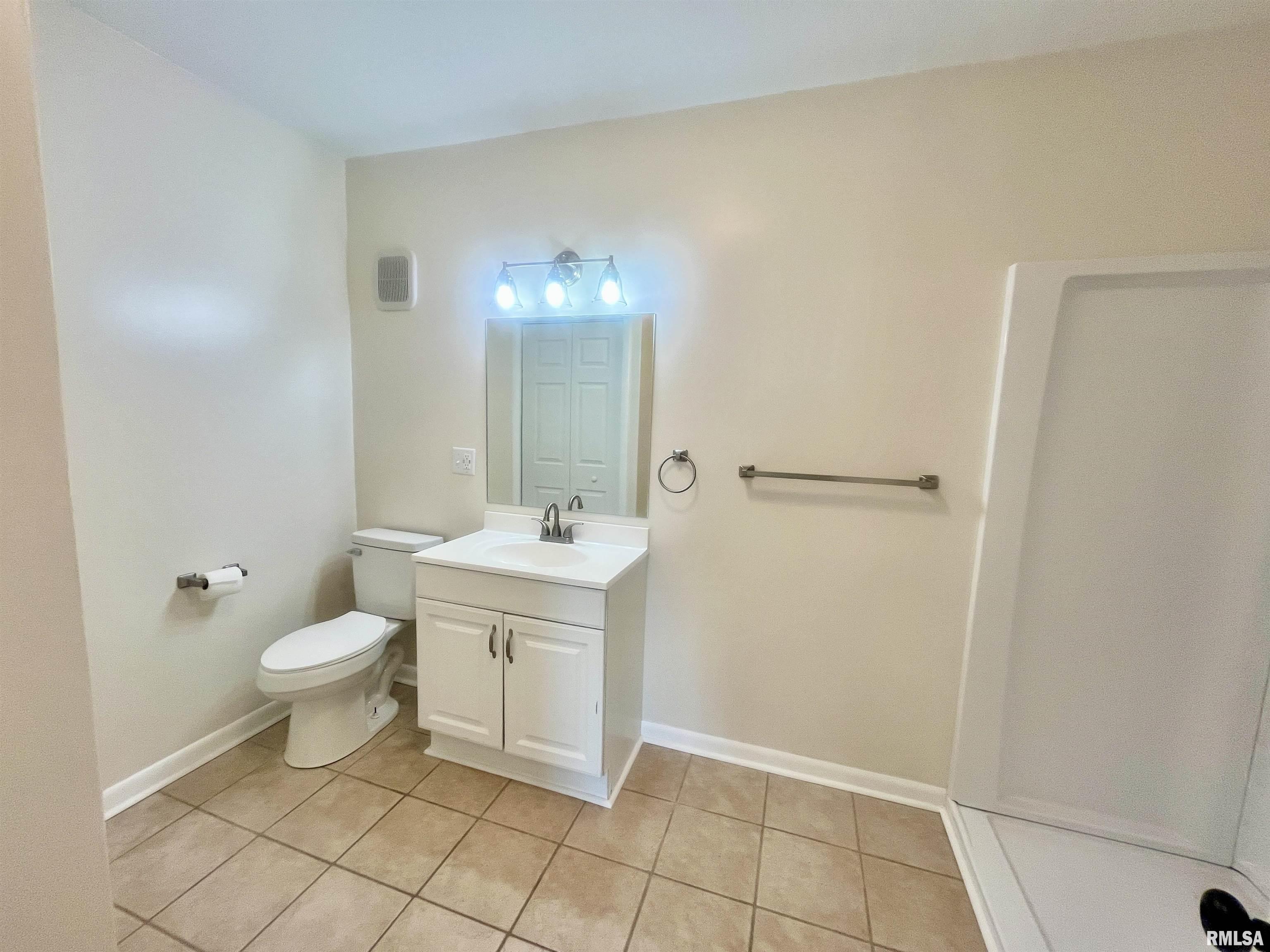 610 Girard Street, Metropolis, Illinois image 24