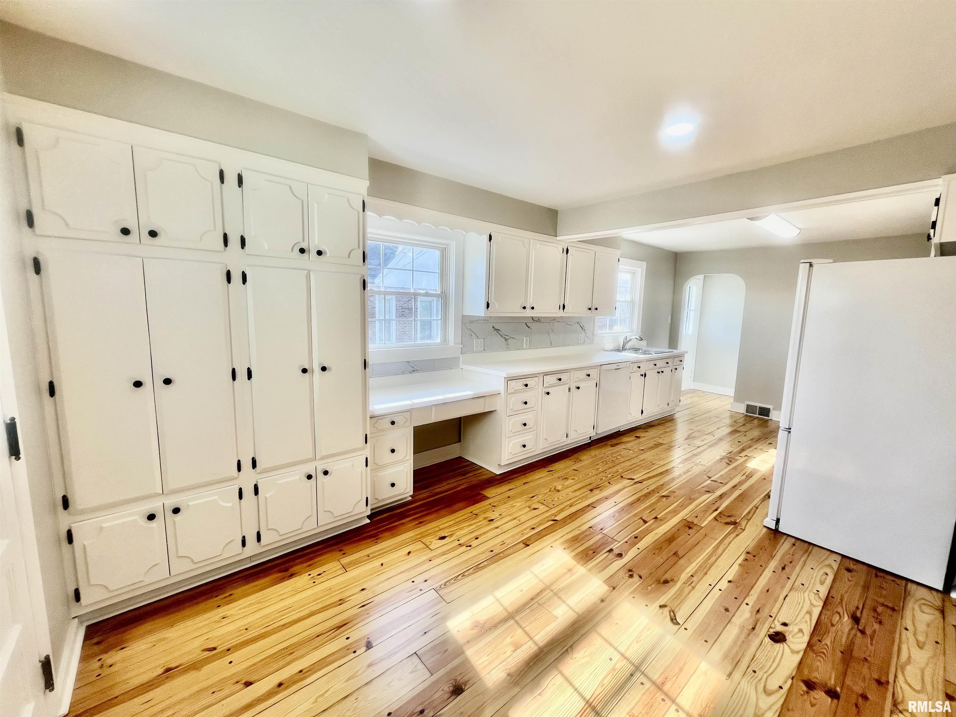 610 Girard Street, Metropolis, Illinois image 15