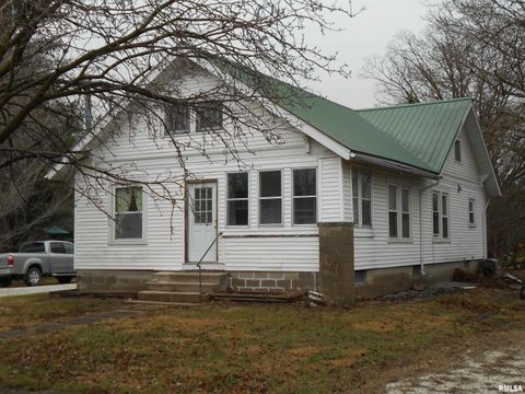 Homes For Sale - 204 Maple Street<br/> Hancock County, Augusta, IL 62311