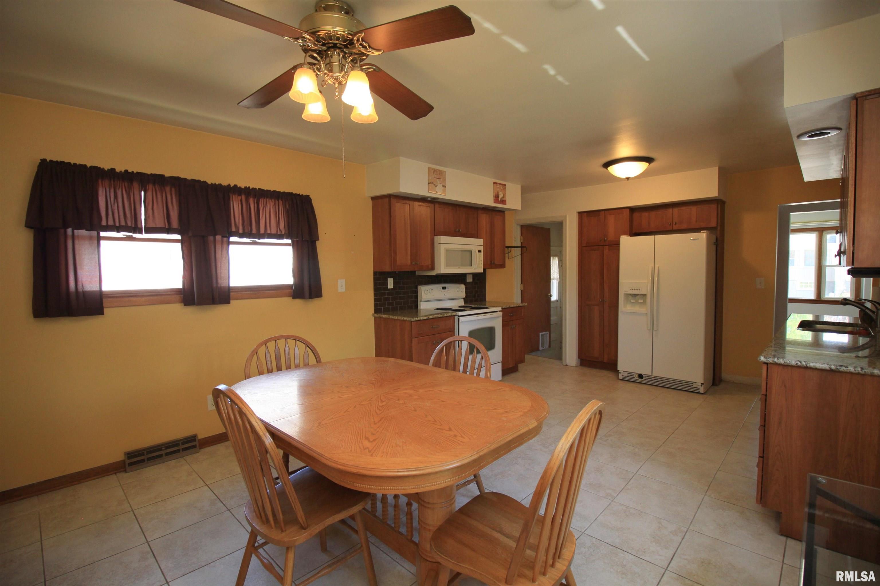 2060 45th Street, Rock Island, Illinois image 10