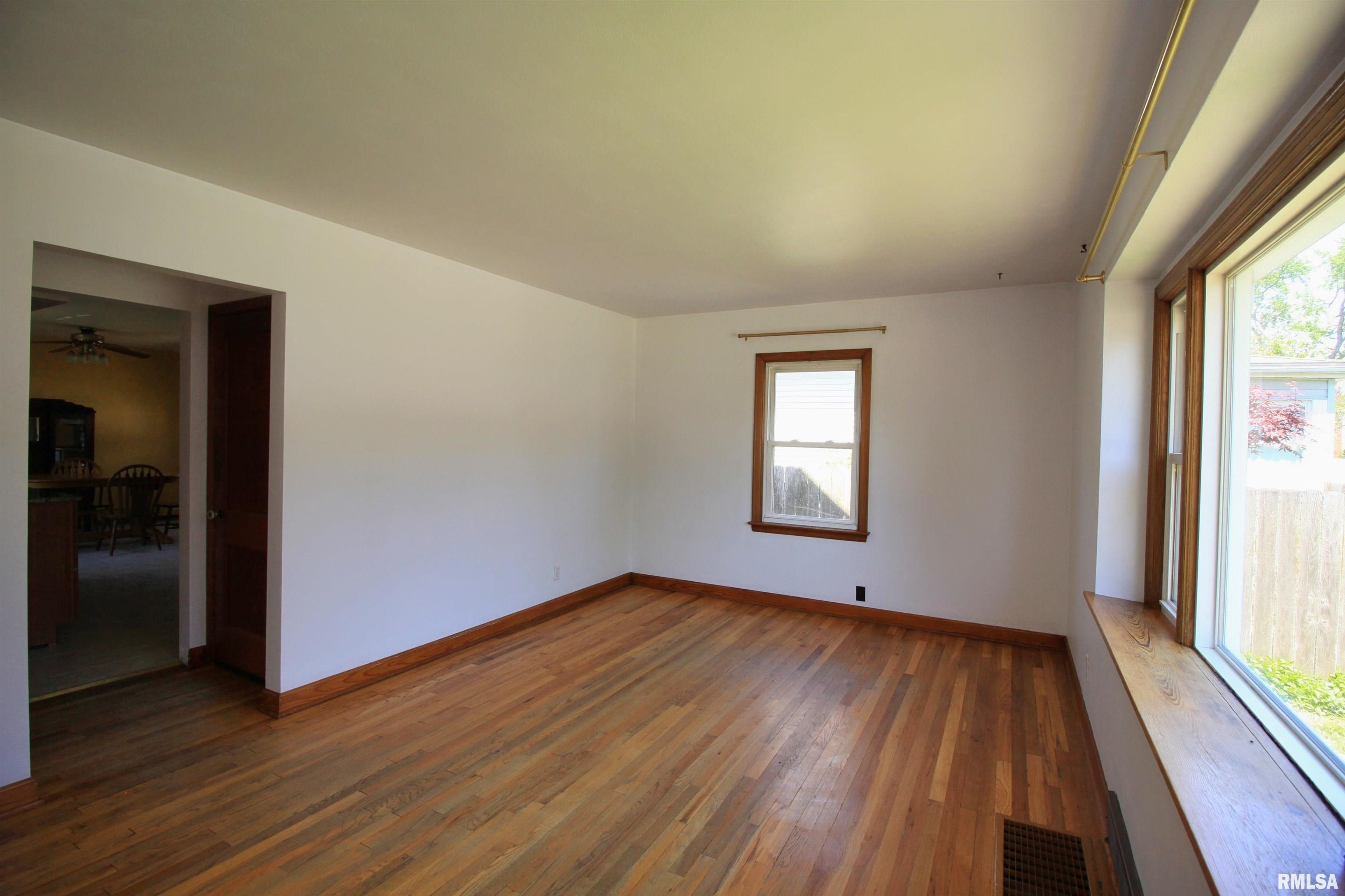 2060 45th Street, Rock Island, Illinois image 5