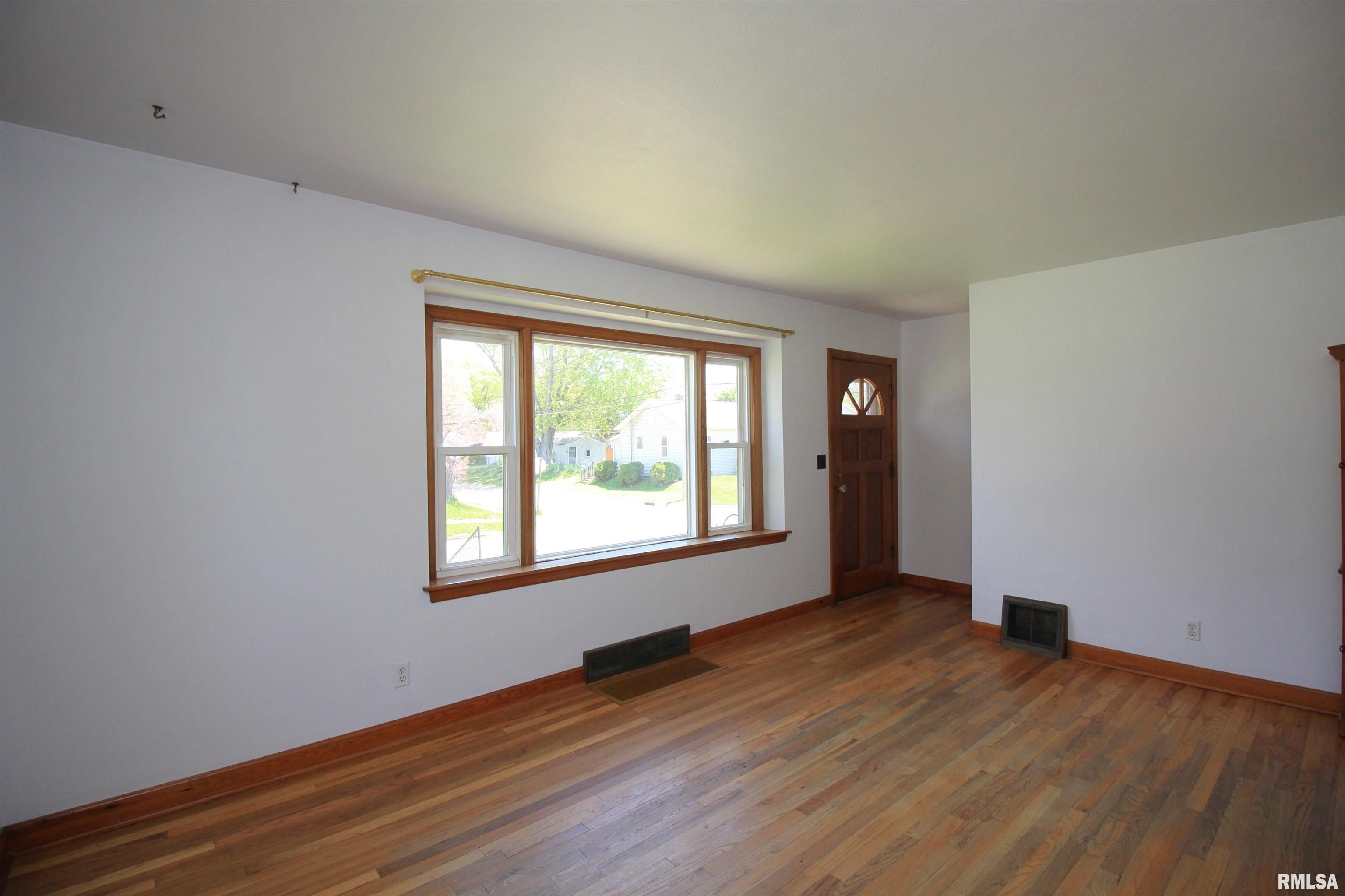2060 45th Street, Rock Island, Illinois image 4