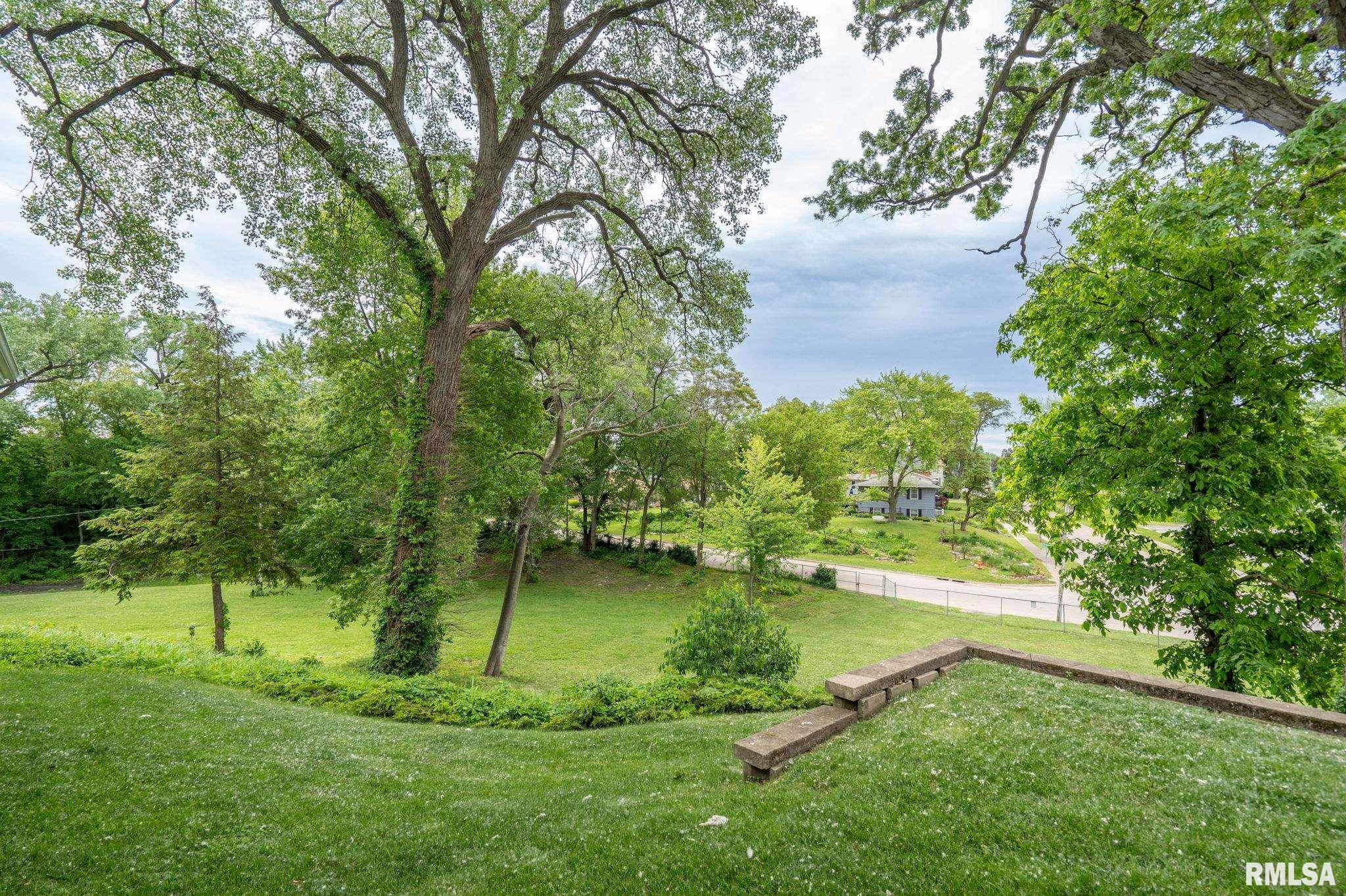 1872 19th Avenue, Moline, Illinois image 42