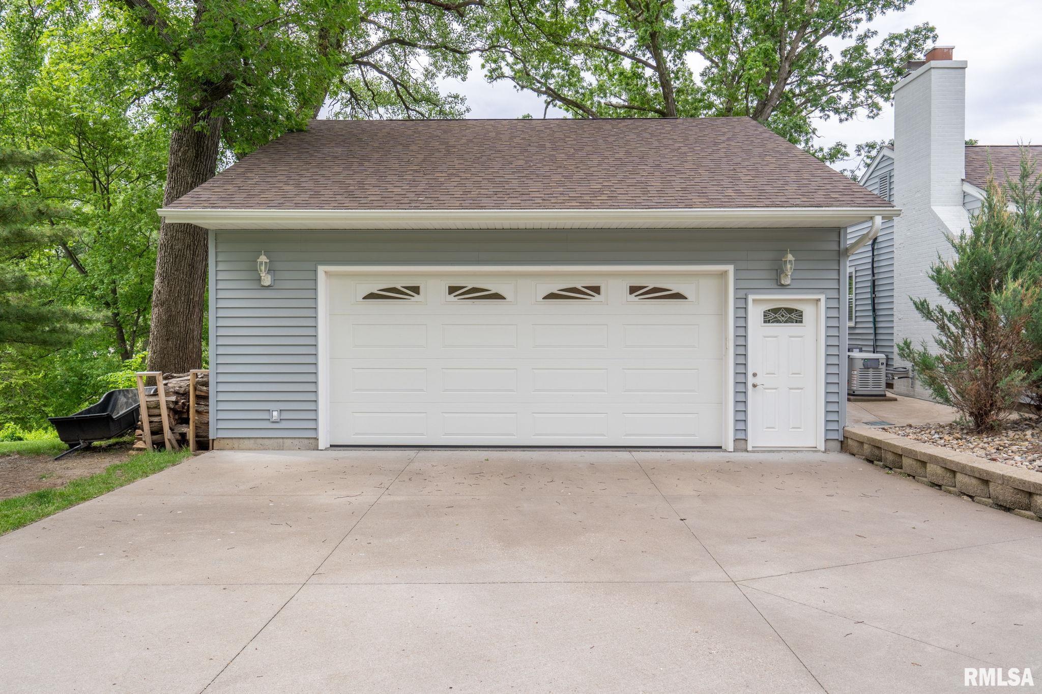 1872 19th Avenue, Moline, Illinois image 37