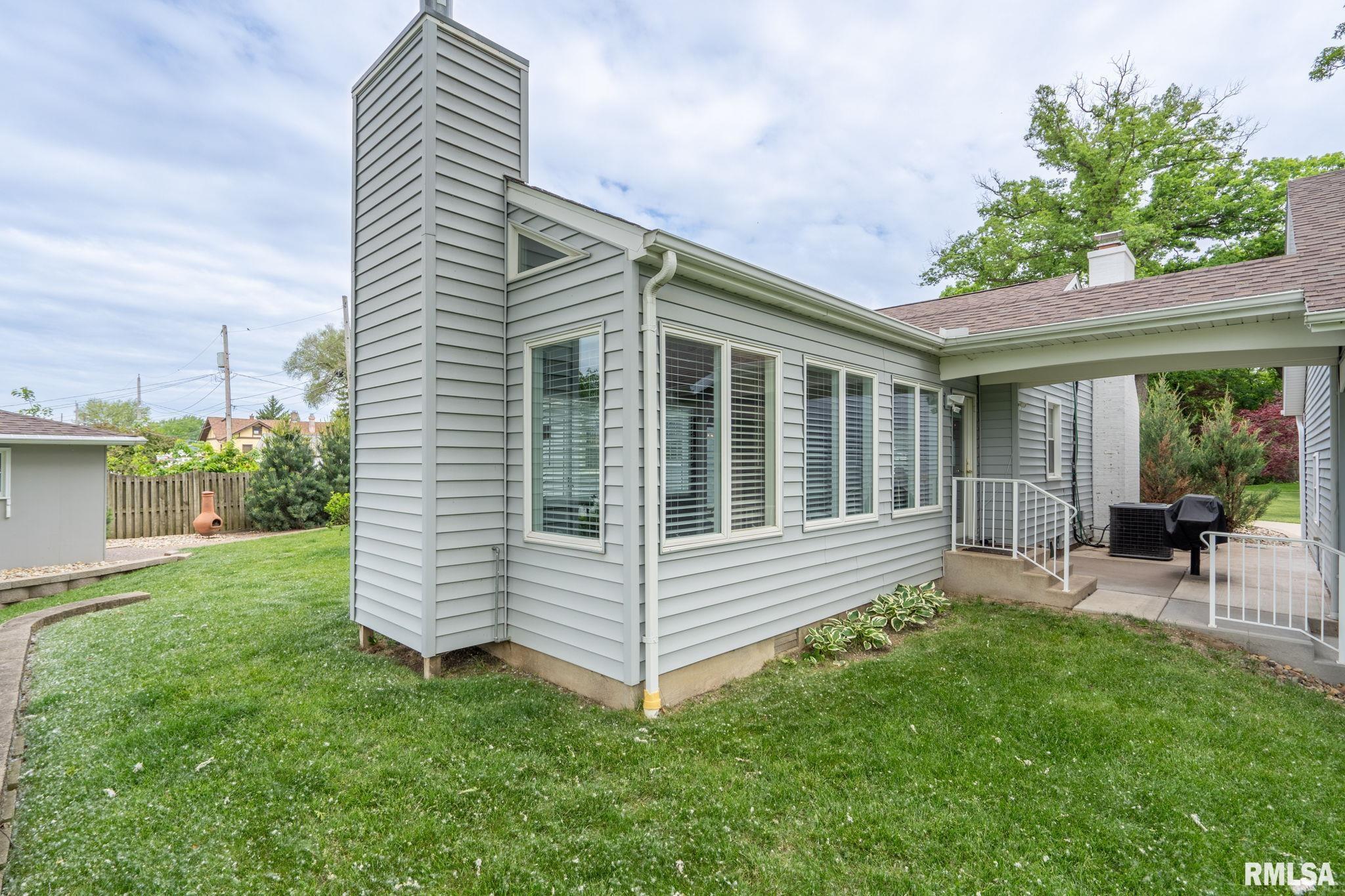 1872 19th Avenue, Moline, Illinois image 35