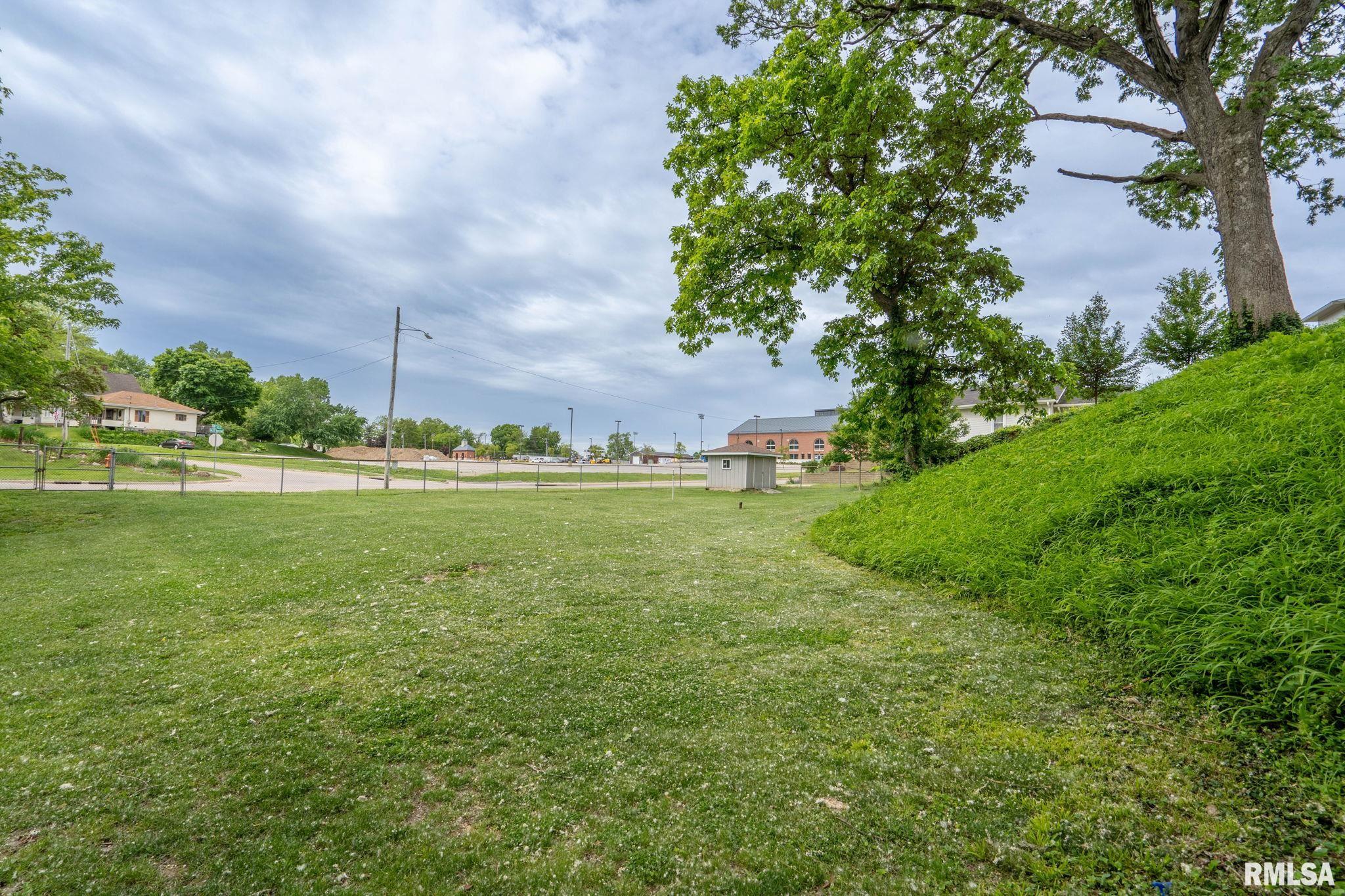 1872 19th Avenue, Moline, Illinois image 45