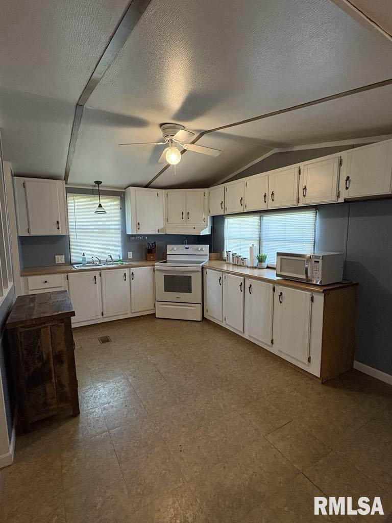 406 Church Street, Christopher, Illinois image 4
