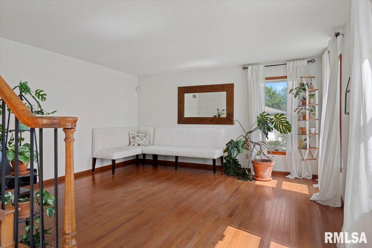 1405 Woods Farm Lane, Springfield, Illinois image 8