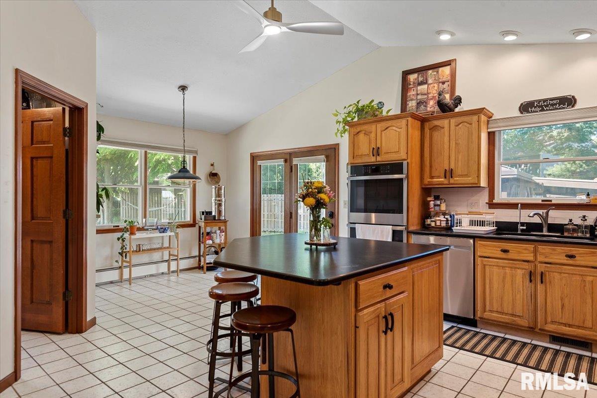 1405 Woods Farm Lane, Springfield, Illinois image 21