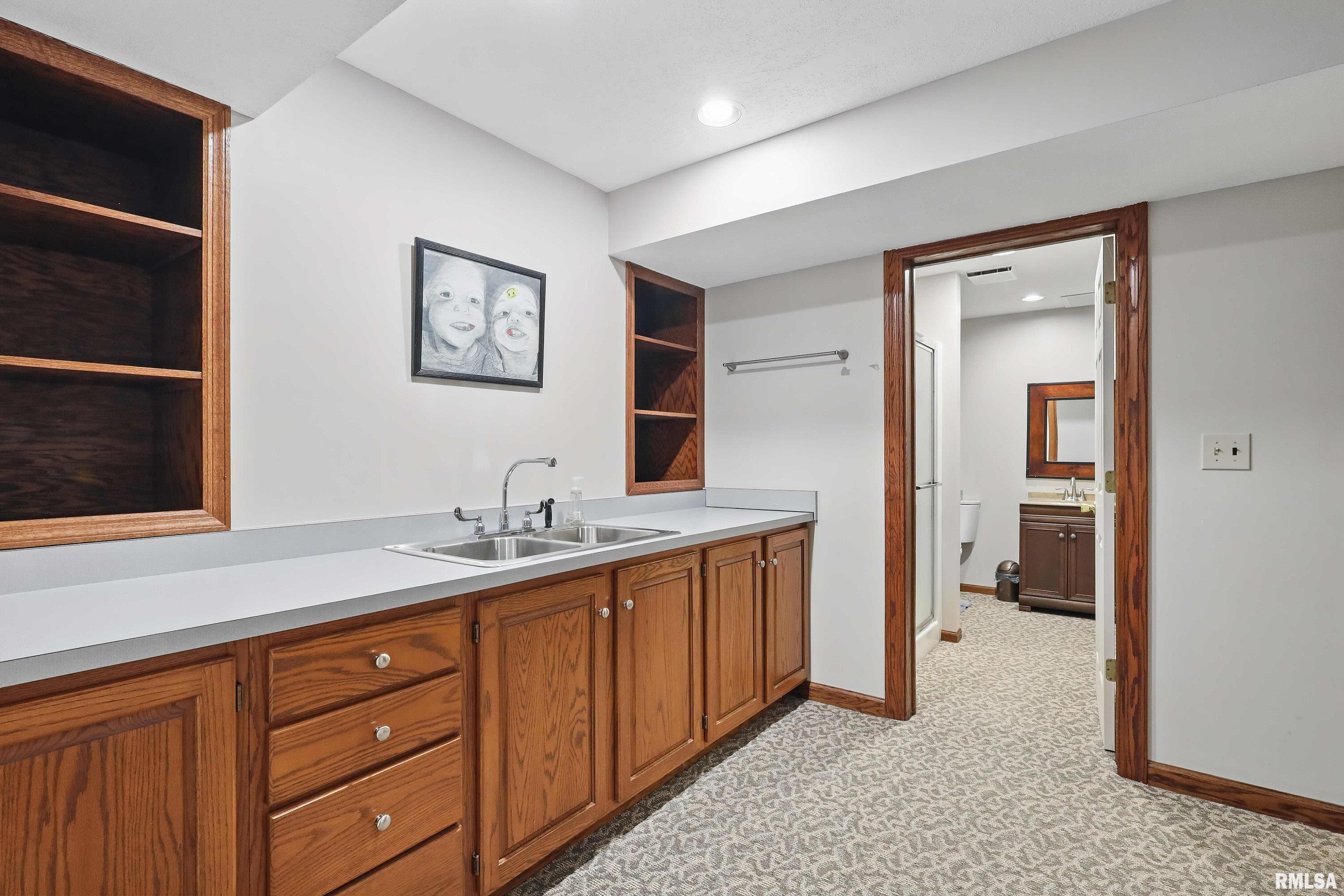 5544 Charter Oaks Drive, Bettendorf, Iowa image 40