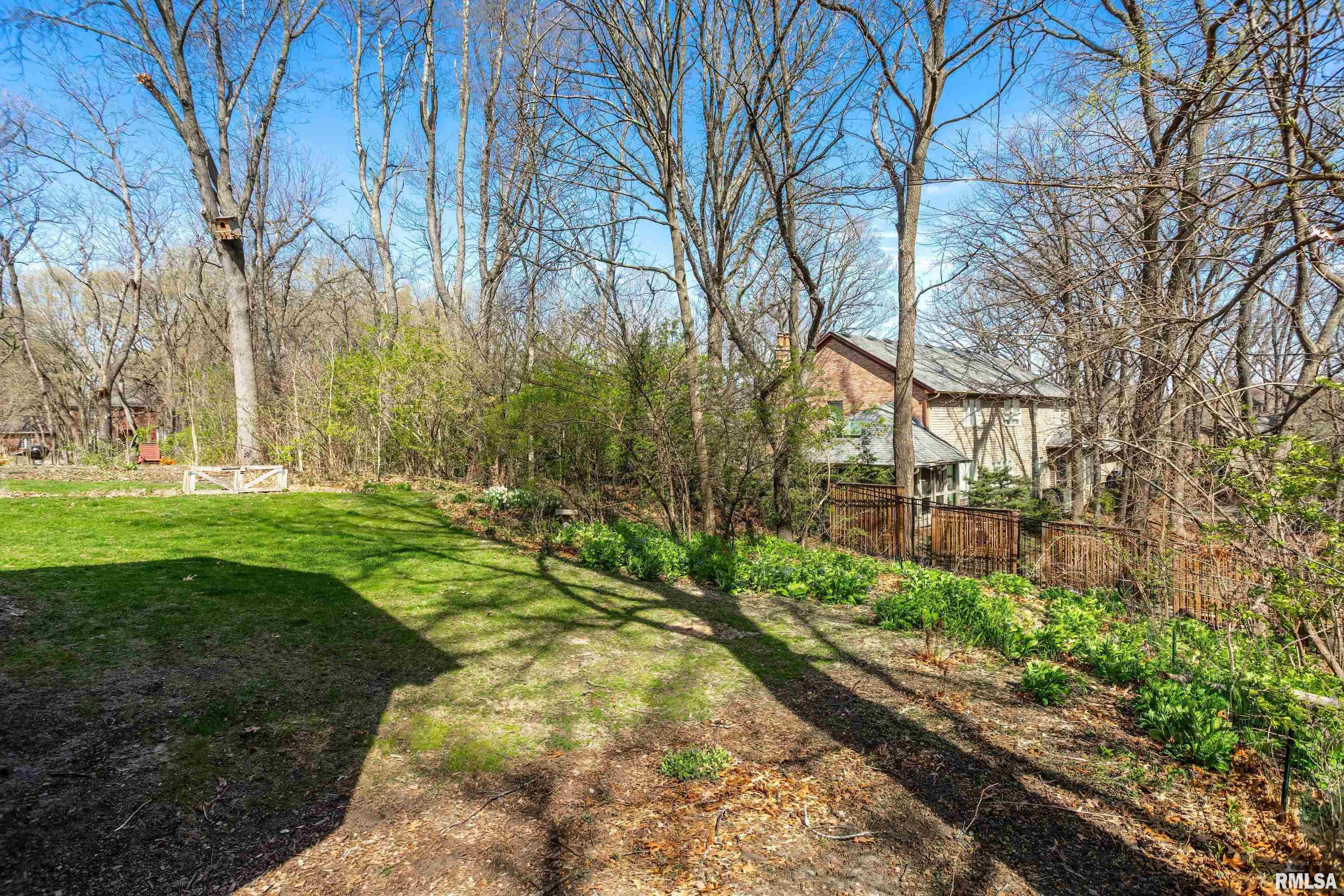 5544 Charter Oaks Drive, Bettendorf, Iowa image 50