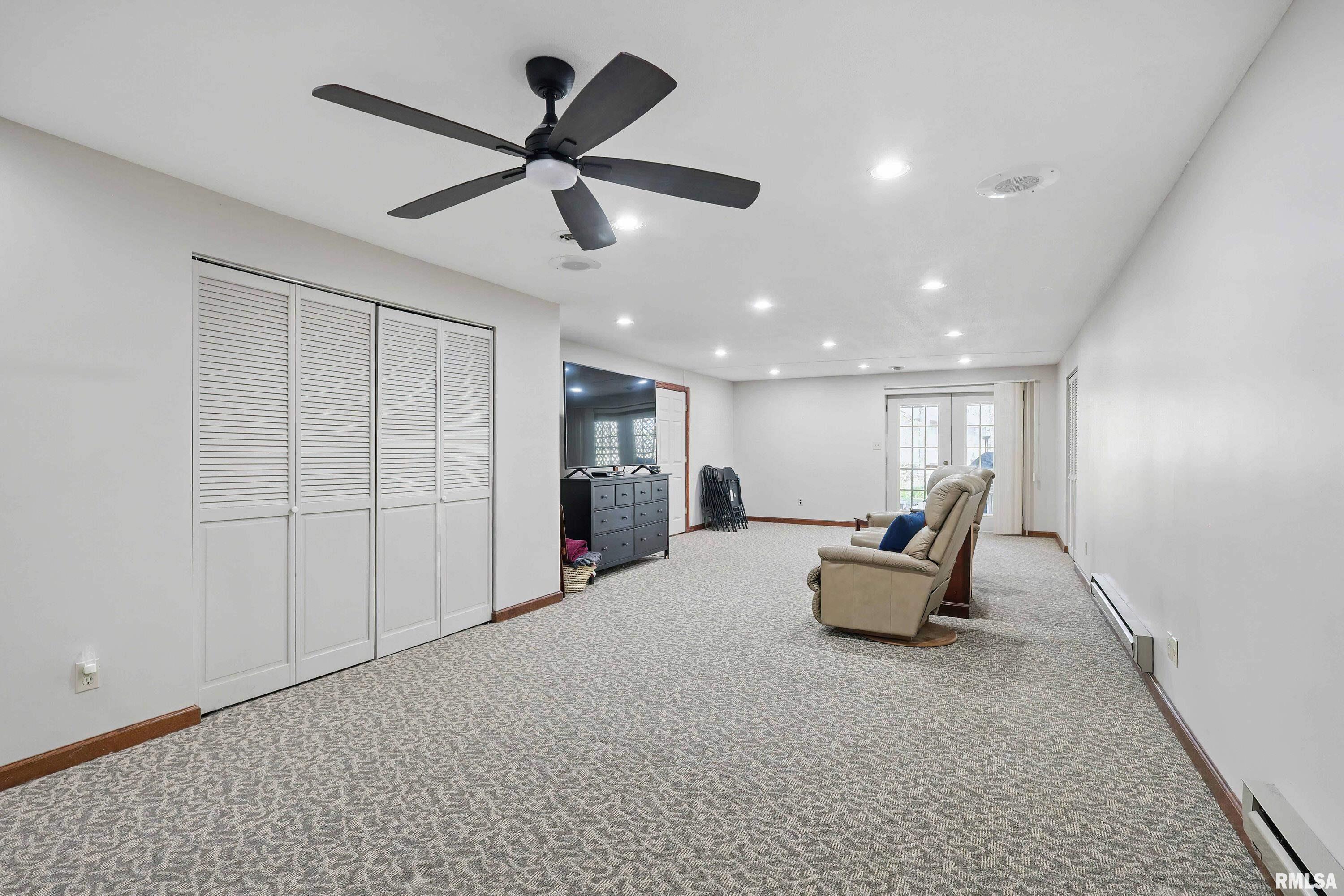 5544 Charter Oaks Drive, Bettendorf, Iowa image 43
