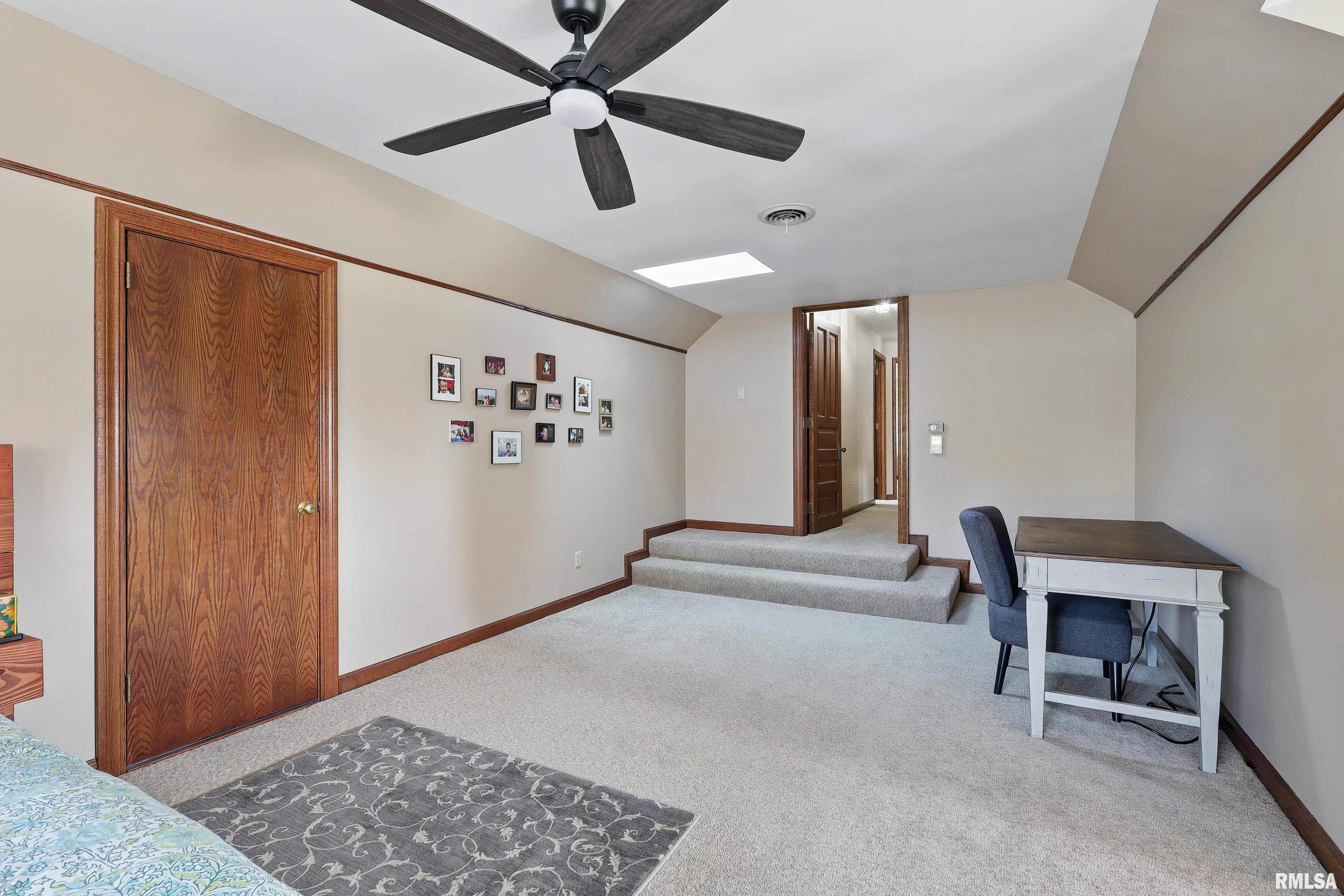 5544 Charter Oaks Drive, Bettendorf, Iowa image 39
