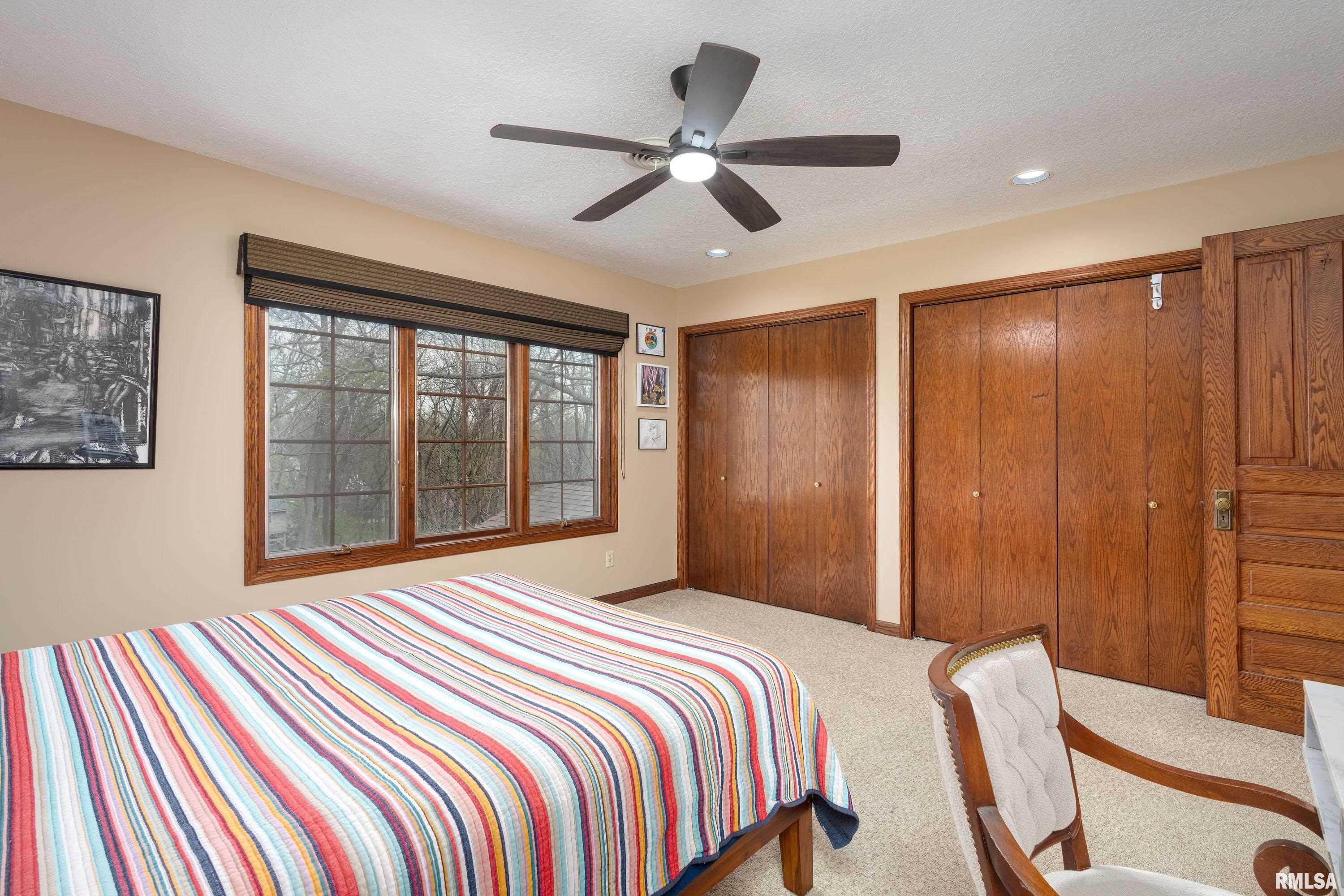 5544 Charter Oaks Drive, Bettendorf, Iowa image 33