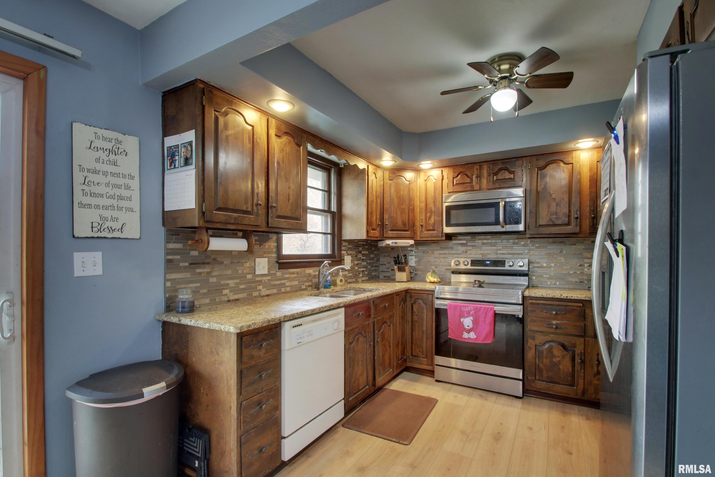 1530 Curtis Creek Drive, Quincy, Illinois image 8