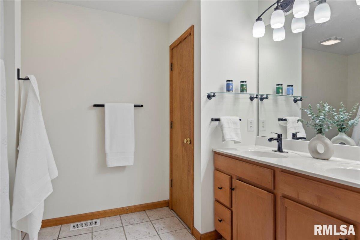 6723 Phlox Drive, Springfield, Illinois image 23