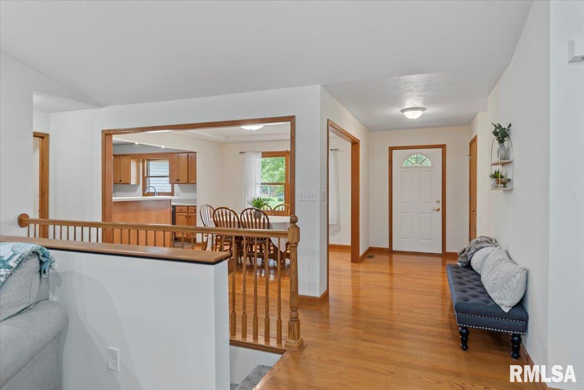 6723 Phlox Drive, Springfield, Illinois image 8