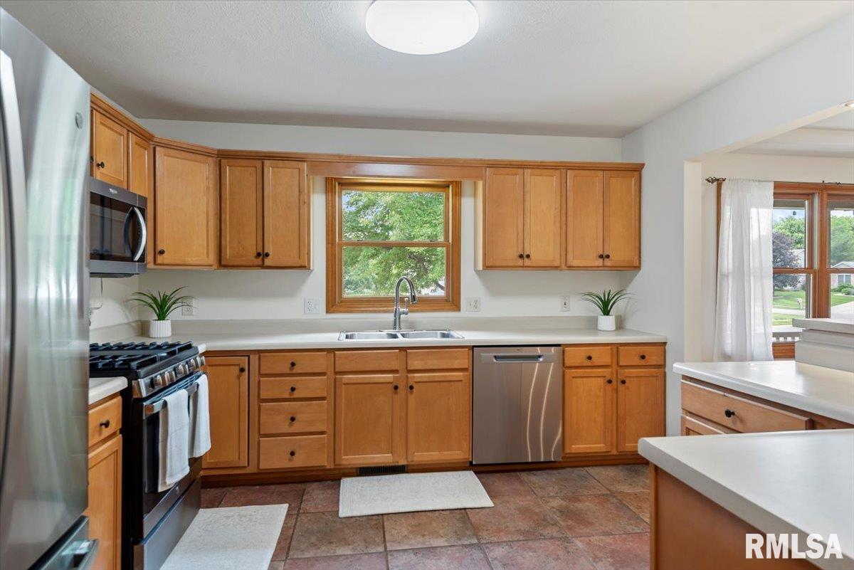 6723 Phlox Drive, Springfield, Illinois image 16