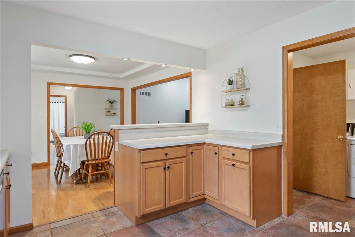 6723 Phlox Drive, Springfield, Illinois image 15