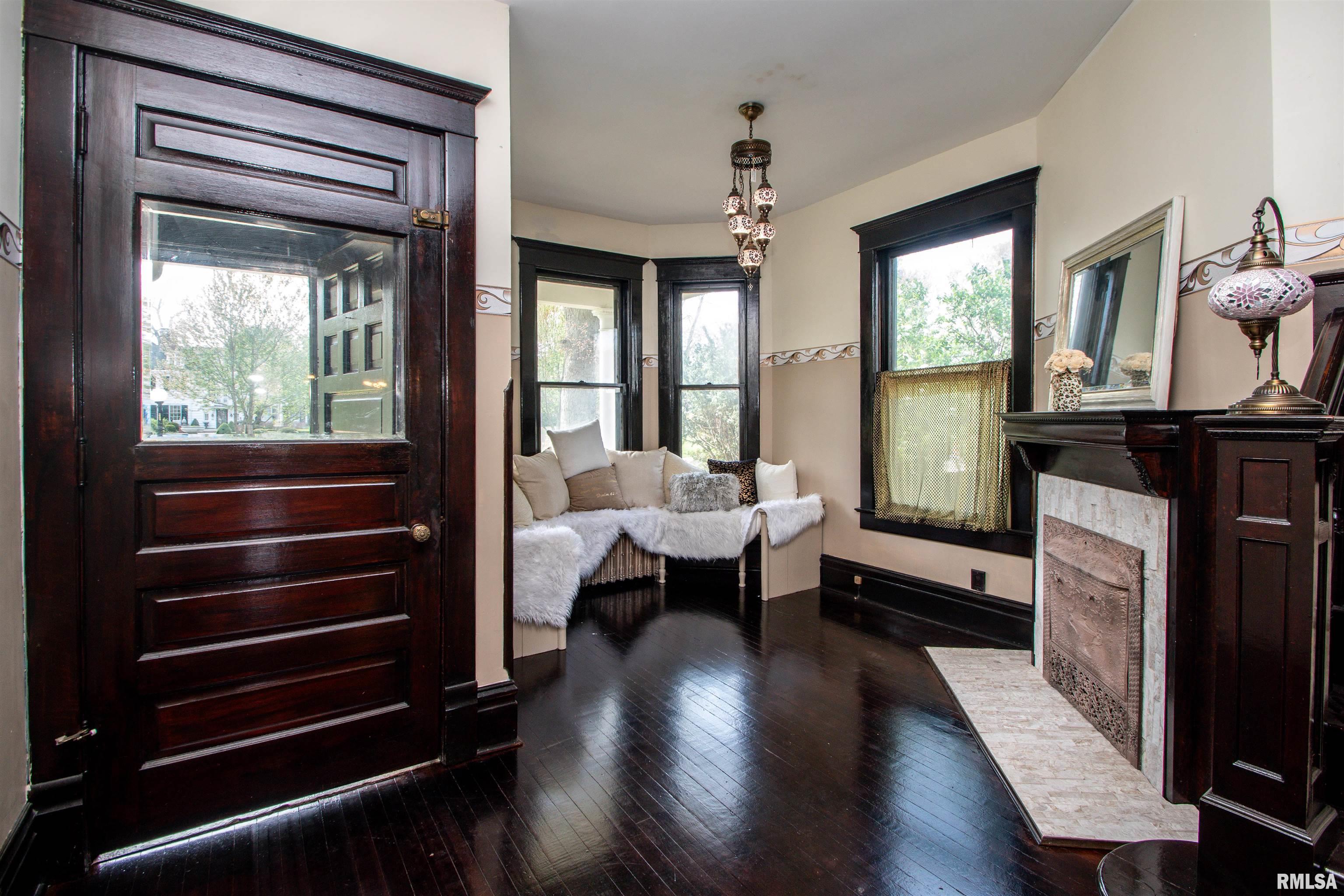 1635 W Moss Avenue, Peoria, Illinois image 11