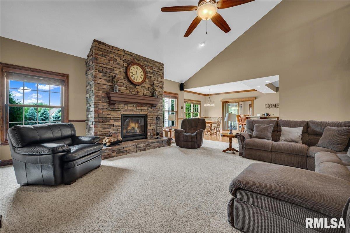722 W Copperfield Drive, Dunlap, Illinois image 5
