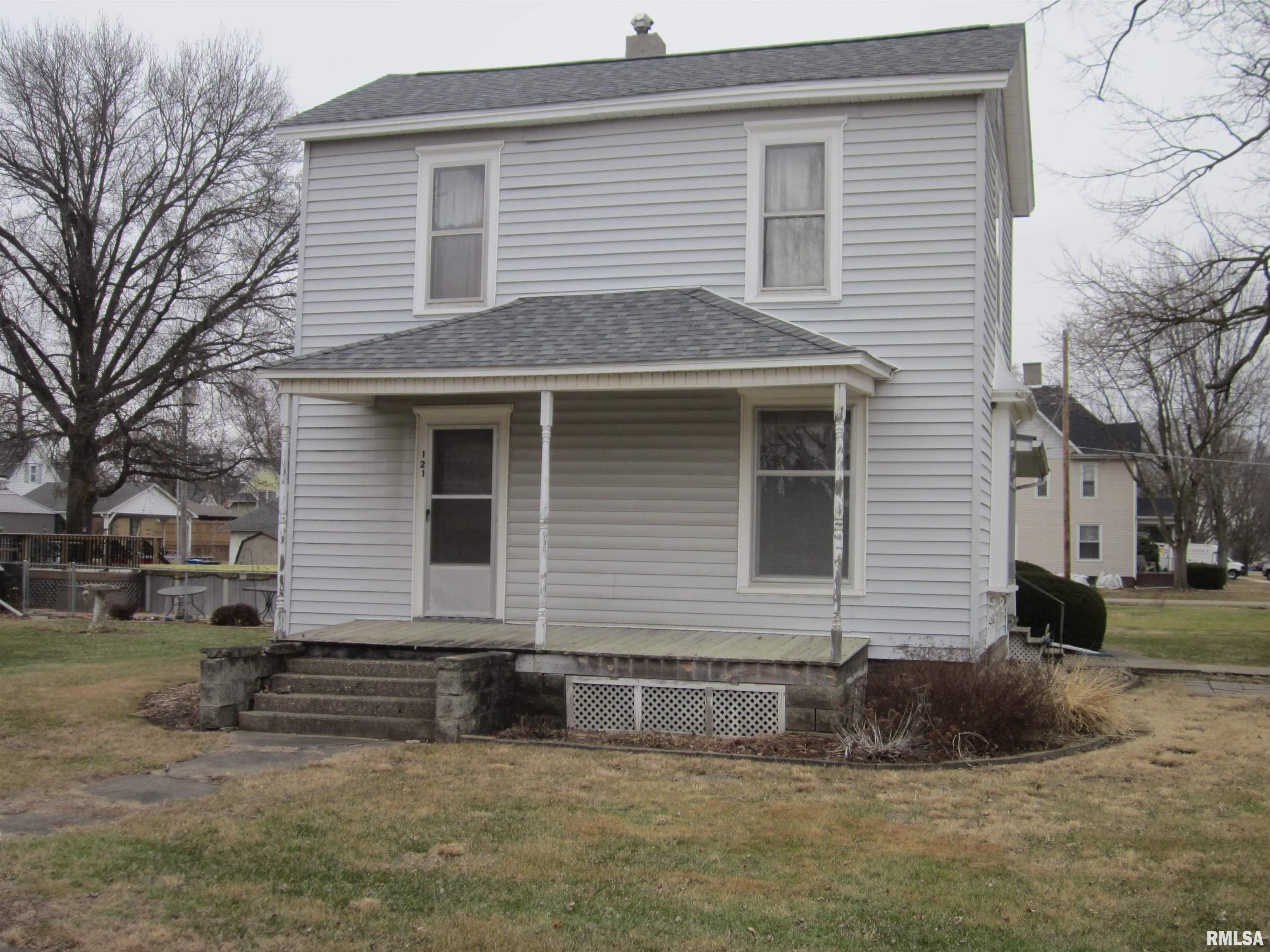 121 S Menard Street, Mason City, Illinois image 1