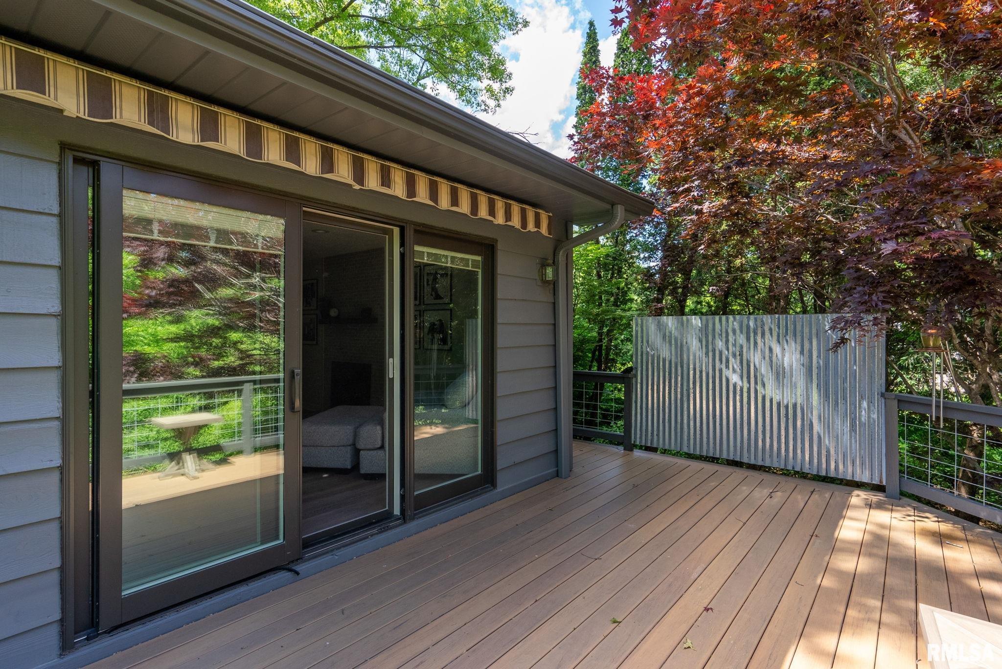 28013 230th Street, Le Claire, Iowa image 17